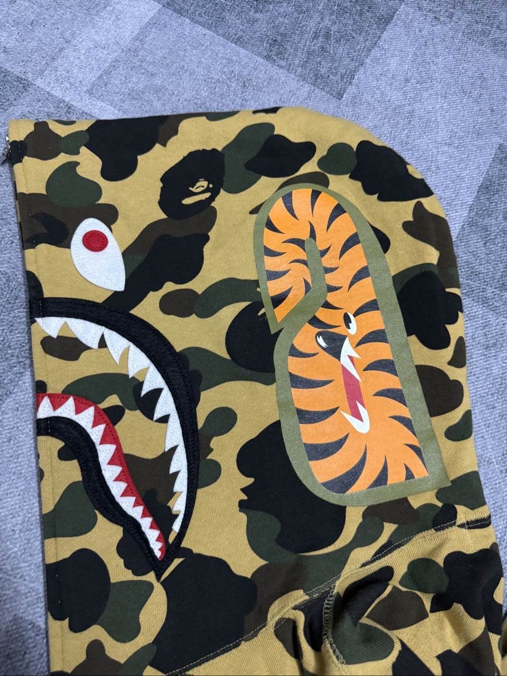 Bape Camo Shark Full Zip Hoodie in Multi Size US XL / EU 56 / 4 - 10 Thumbnail