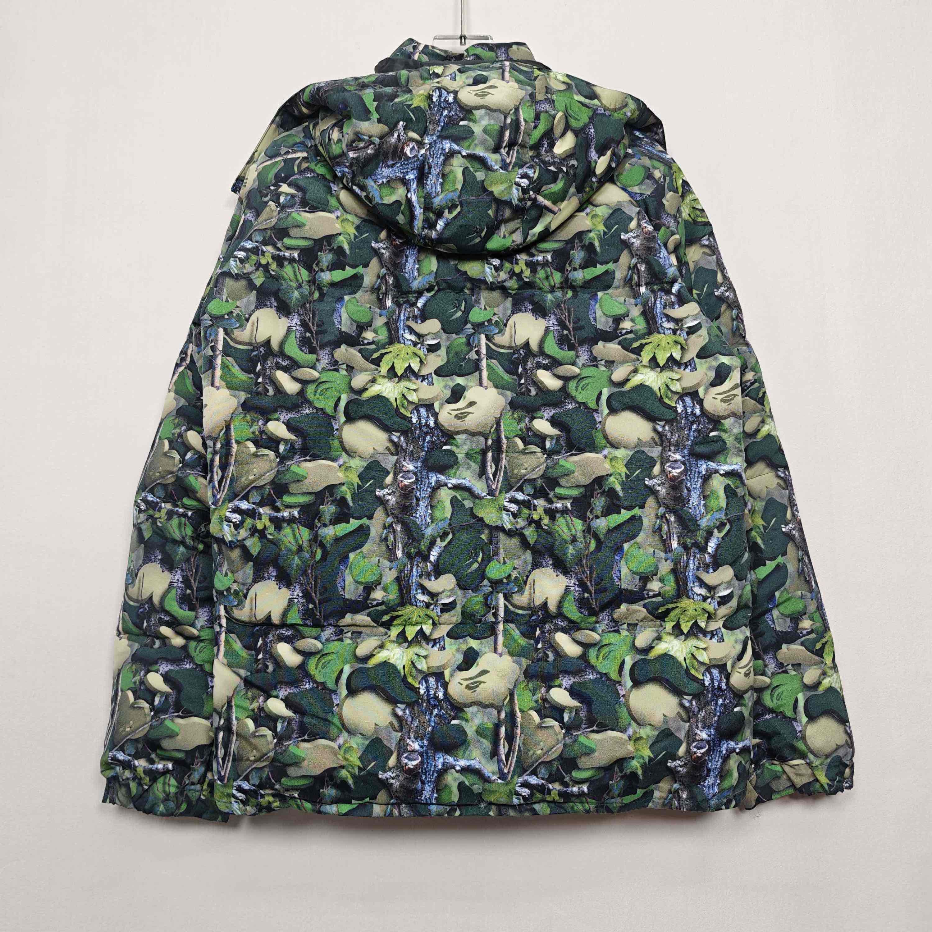 Bape Camo Down Jacket in Multicolor Size US L / EU 52-54 / 3 - 2 Thumbnail