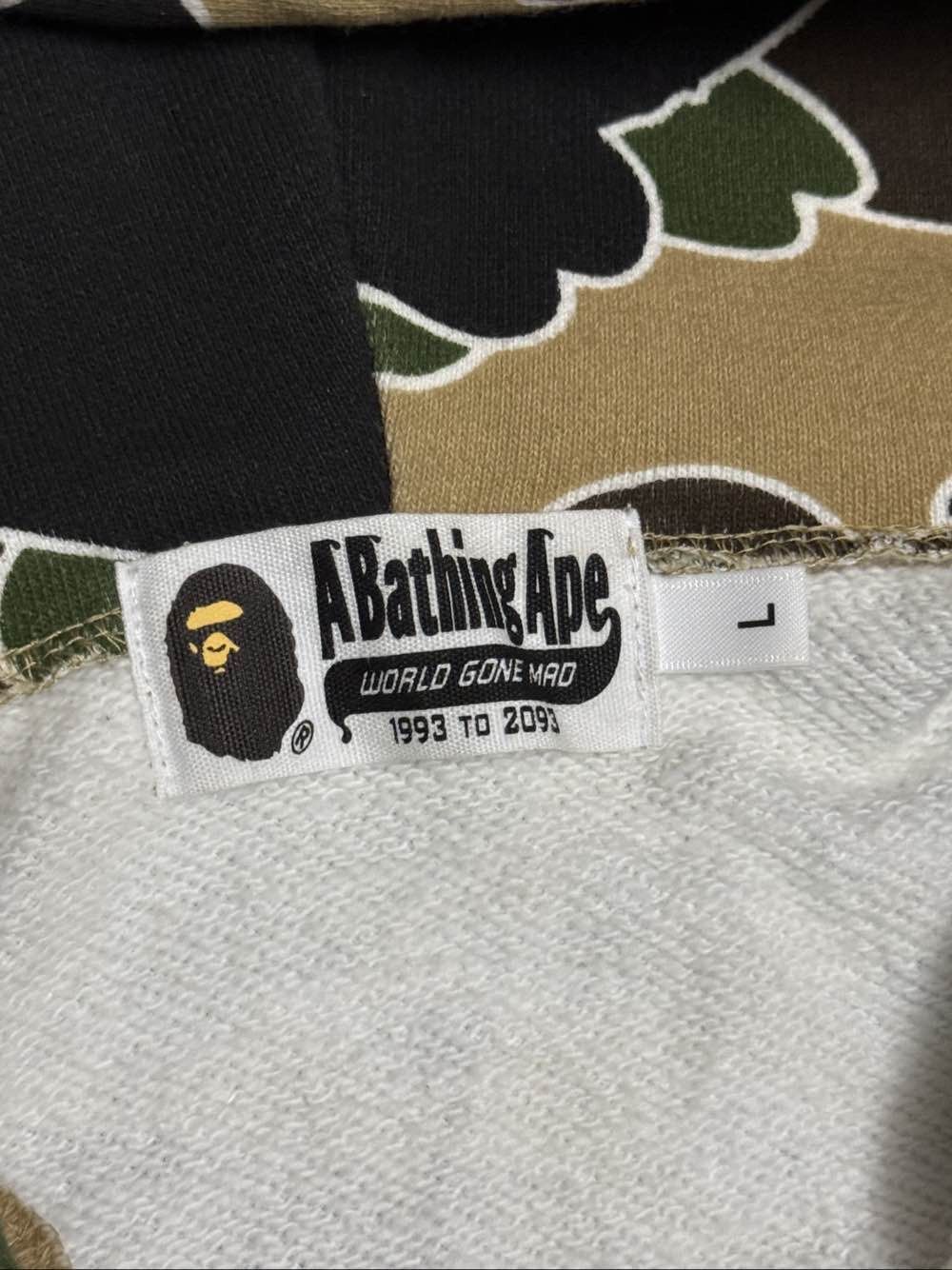 Bape Camo Shark Hoodie in Multi Size US L / EU 52-54 / 3 - 3 Thumbnail