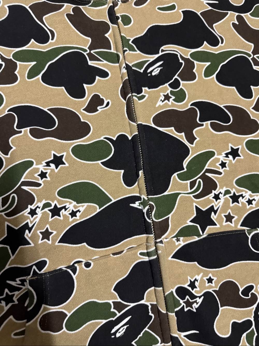 Bape Camo Shark Hoodie in Multi Size US L / EU 52-54 / 3 - 5 Thumbnail