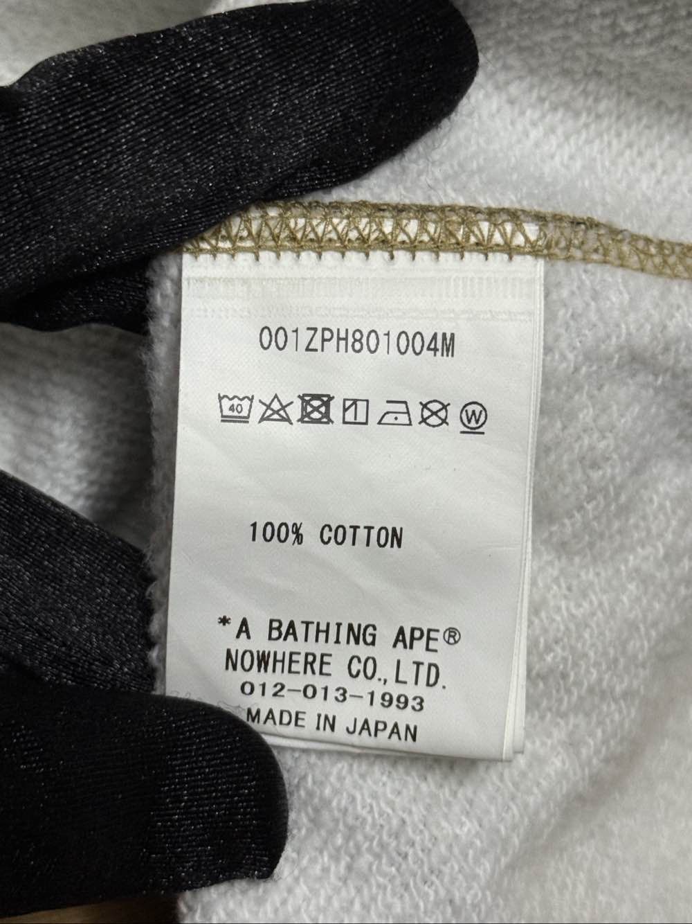 Bape Camo Shark Hoodie in Multi Size US L / EU 52-54 / 3 - 12 Thumbnail