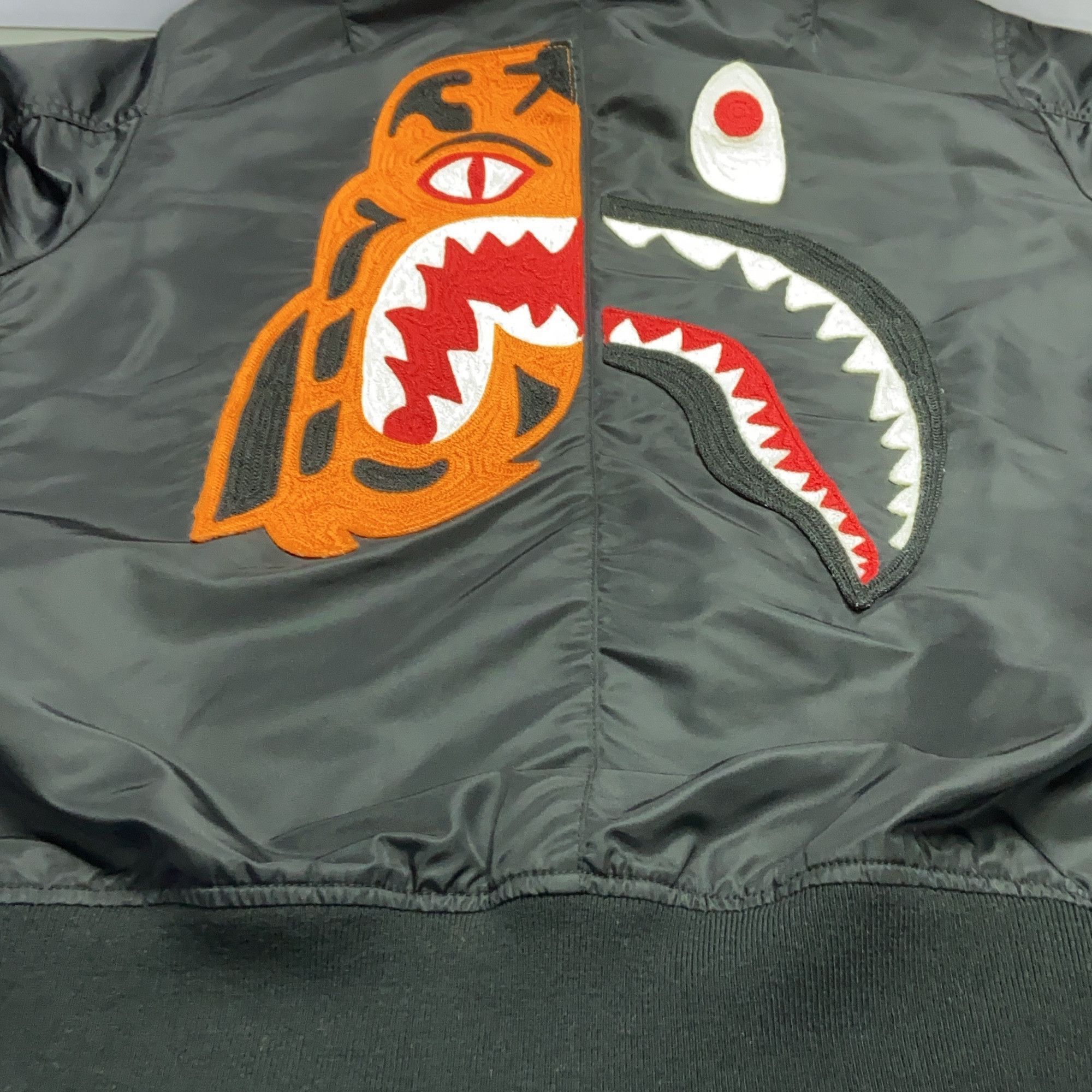 Bape Black Tiger Shark Bomber Jacket Size US L / EU 52-54 / 3 - 10 Thumbnail