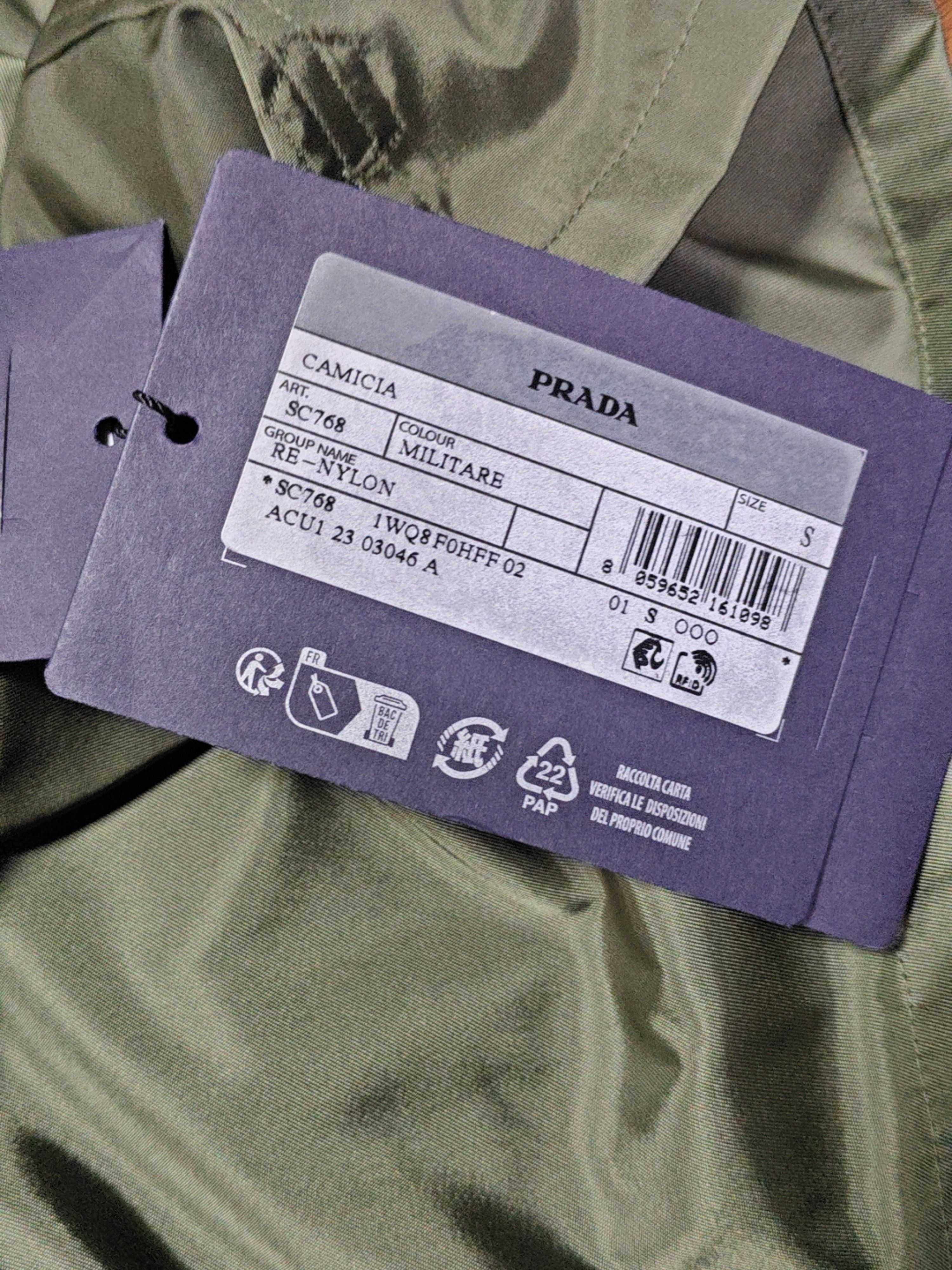 Prada Multi Pocket Re-Nylon Shirt in Green Size US S / EU 44-46 / 1 - 5 Thumbnail