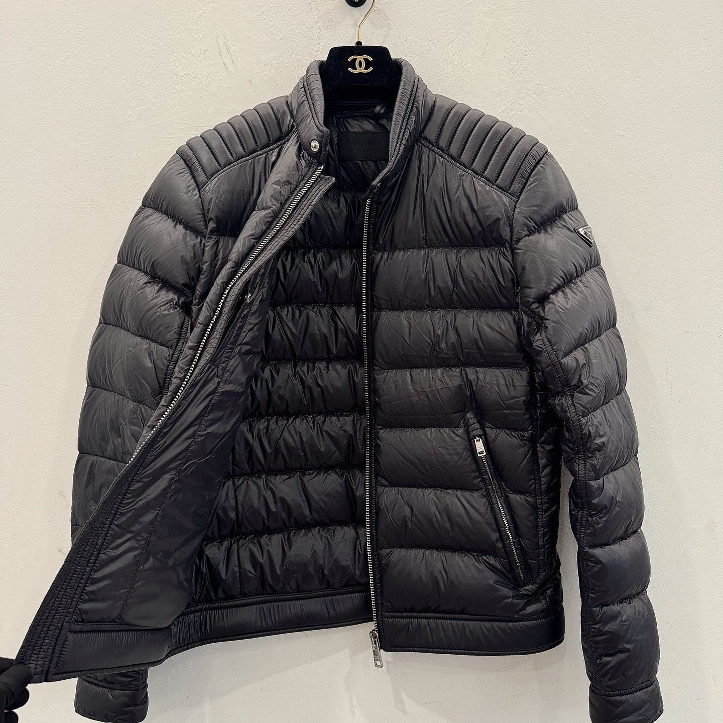 Prada Sleek Black Puffer Jacket in Size M Size US M / EU 48-50 / 2 - 8 Thumbnail