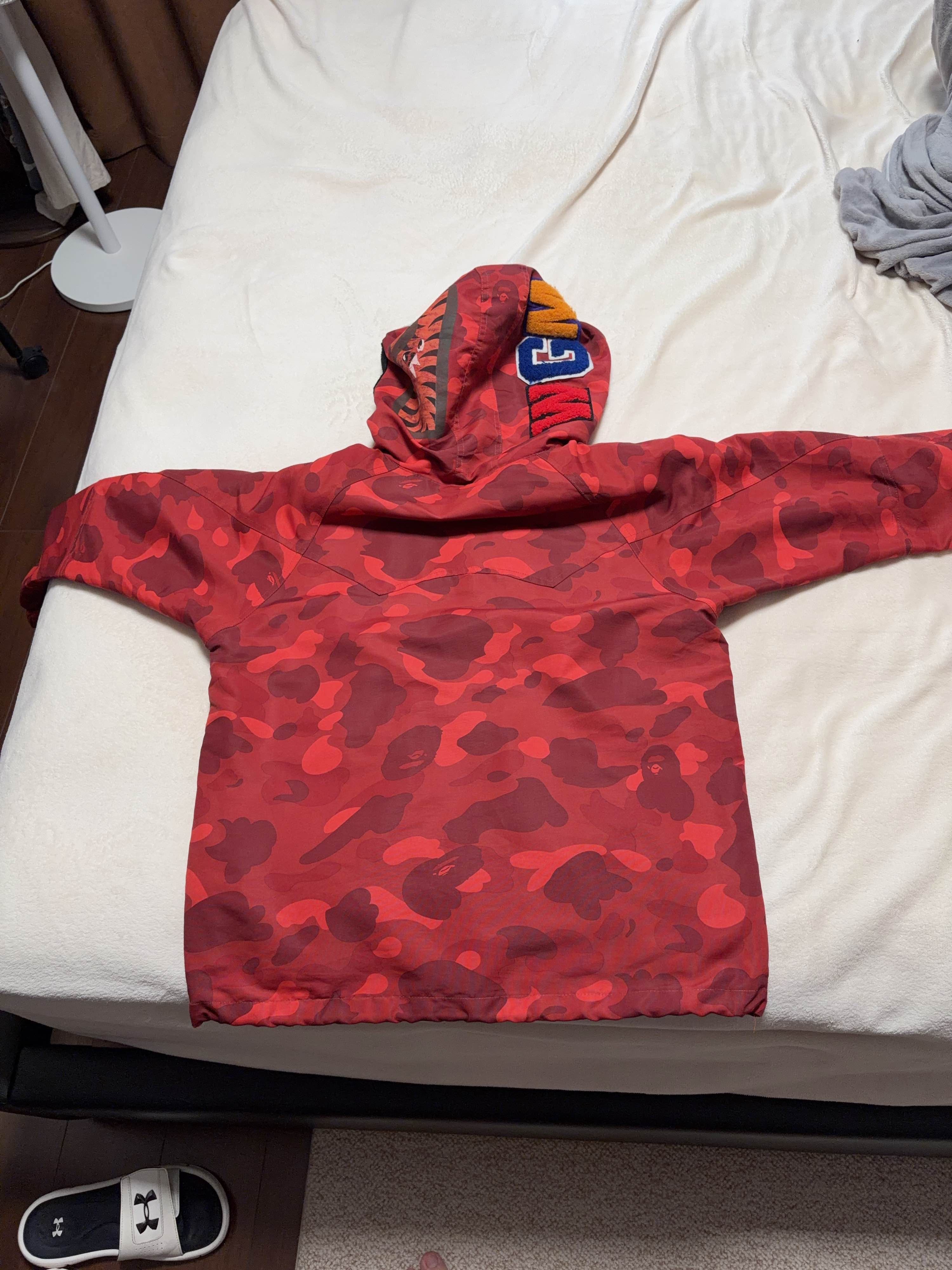 Bape Red Camo Shark Light Jacket Size US S / EU 44-46 / 1 - 2 Thumbnail