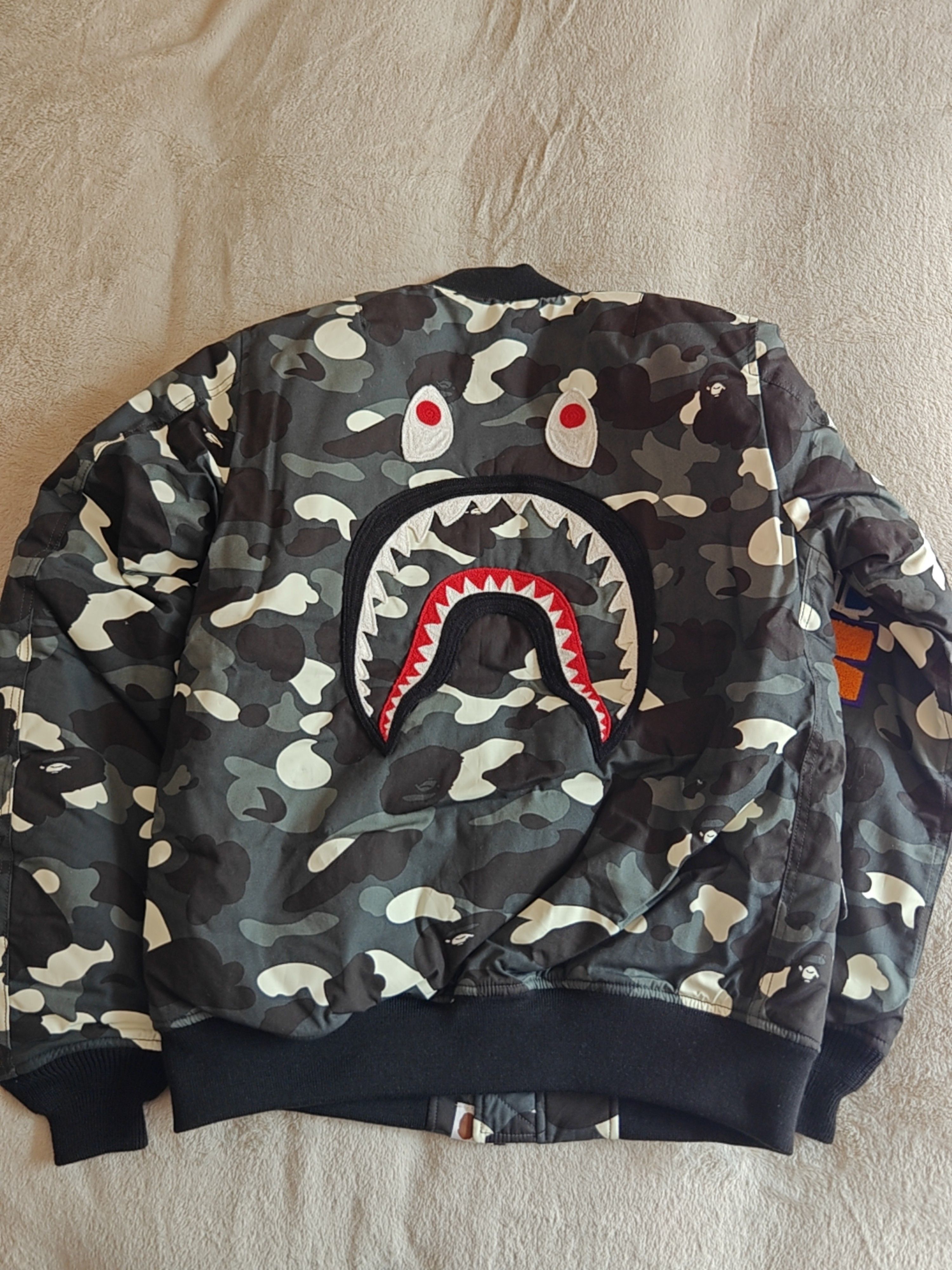 Bape Vibrant Shark Tiger Camo Bomber Jacket Size US S / EU 44-46 / 1 - 2 Thumbnail
