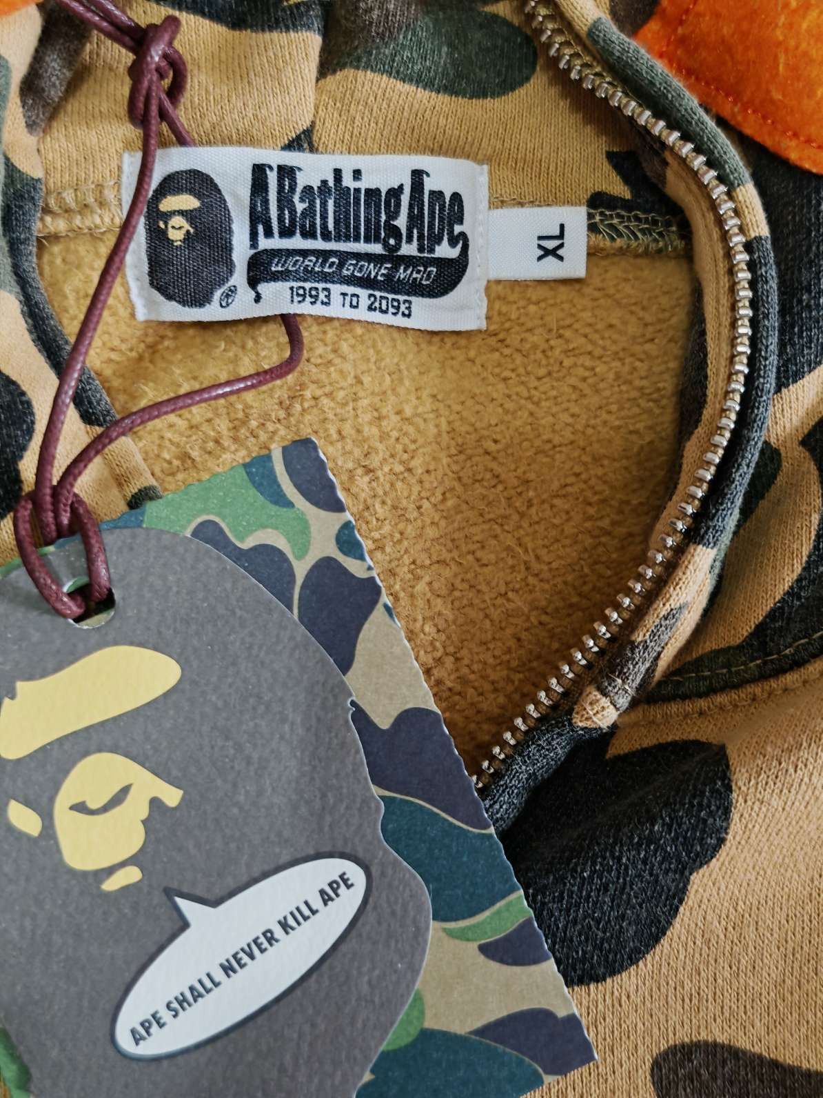 Bape Tiger Camo Zip Hoodie in Multi, Size XL Size US XL / EU 56 / 4 - 3 Thumbnail