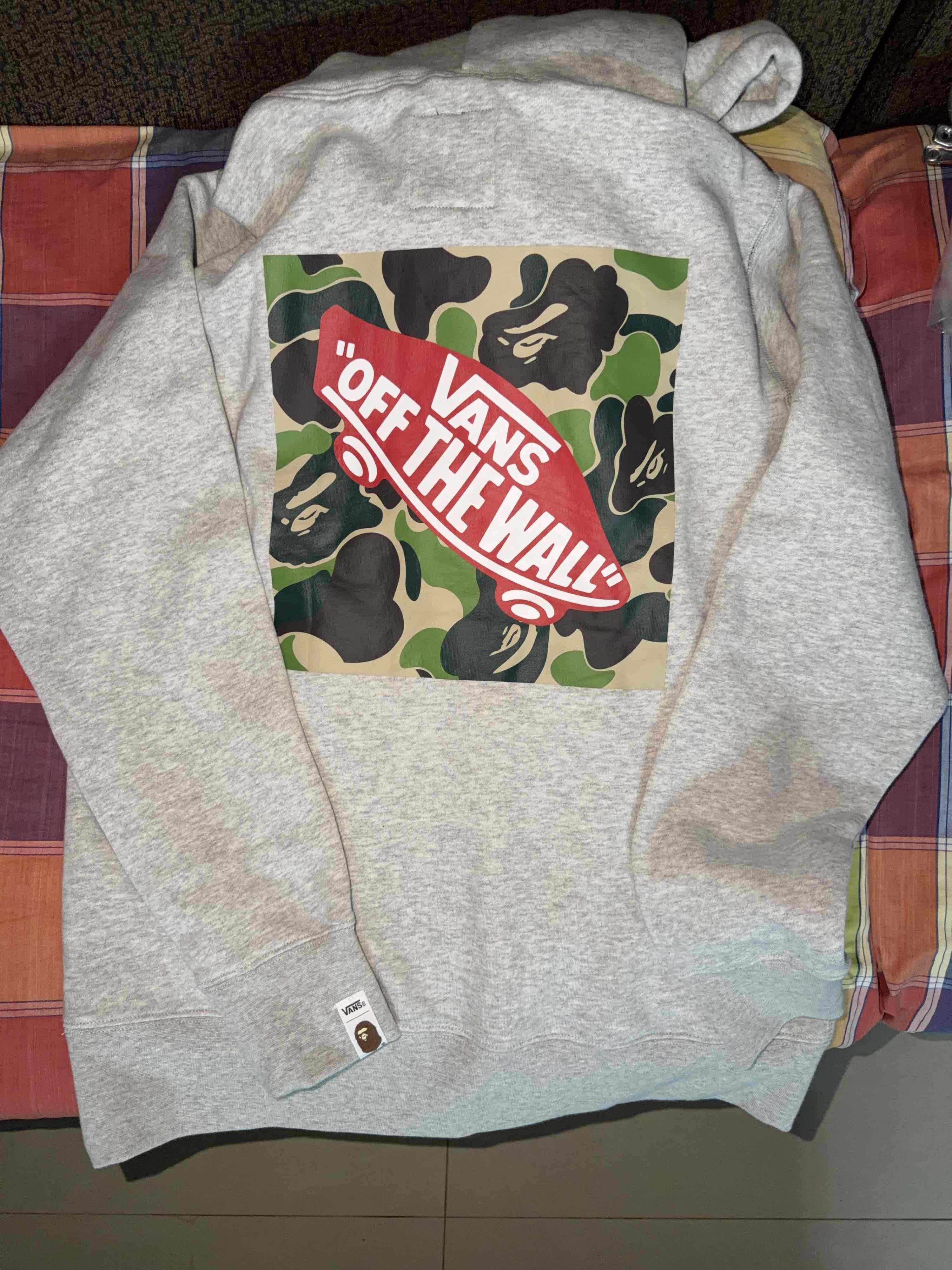 Bape Camo Logo Hoodie in Gray, Size XL Size US XL / EU 56 / 4 - 2 Thumbnail