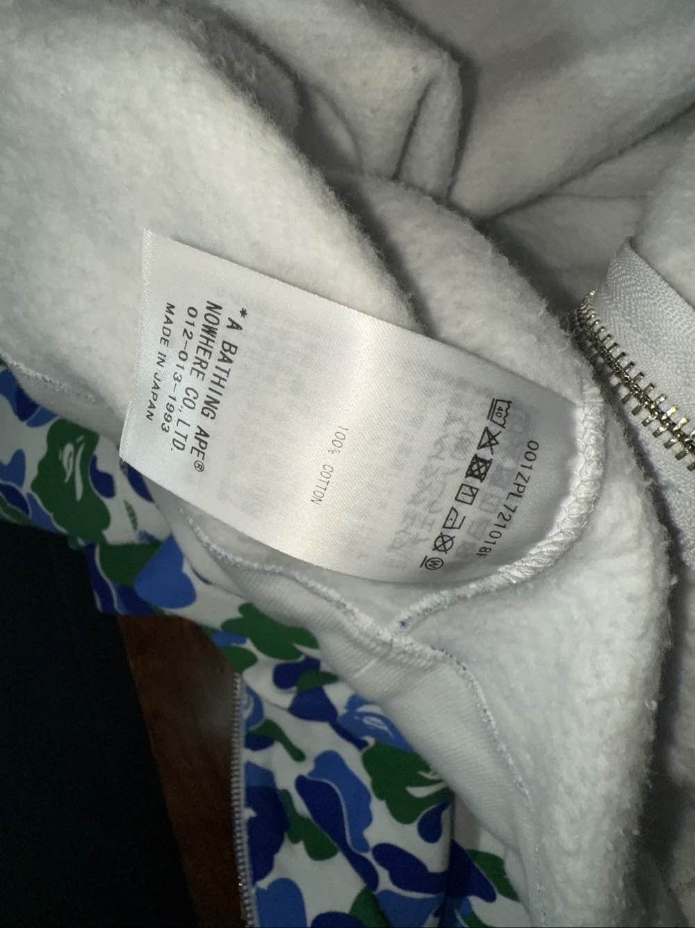 Bape Camo Shark Hoodie in Multi Size US L / EU 52-54 / 3 - 4 Thumbnail