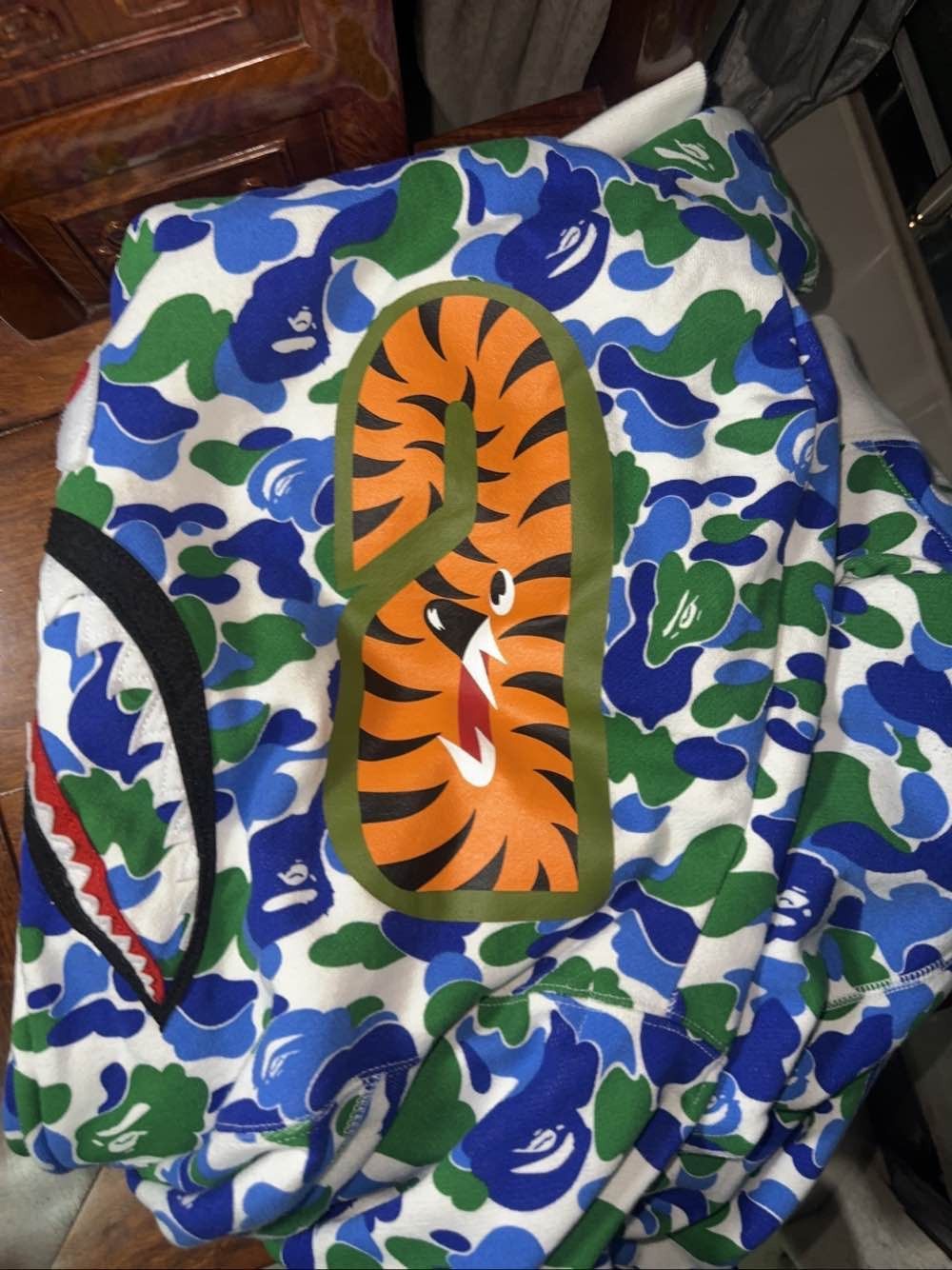 Bape Camo Shark Hoodie in Multi Size US L / EU 52-54 / 3 - 9 Thumbnail