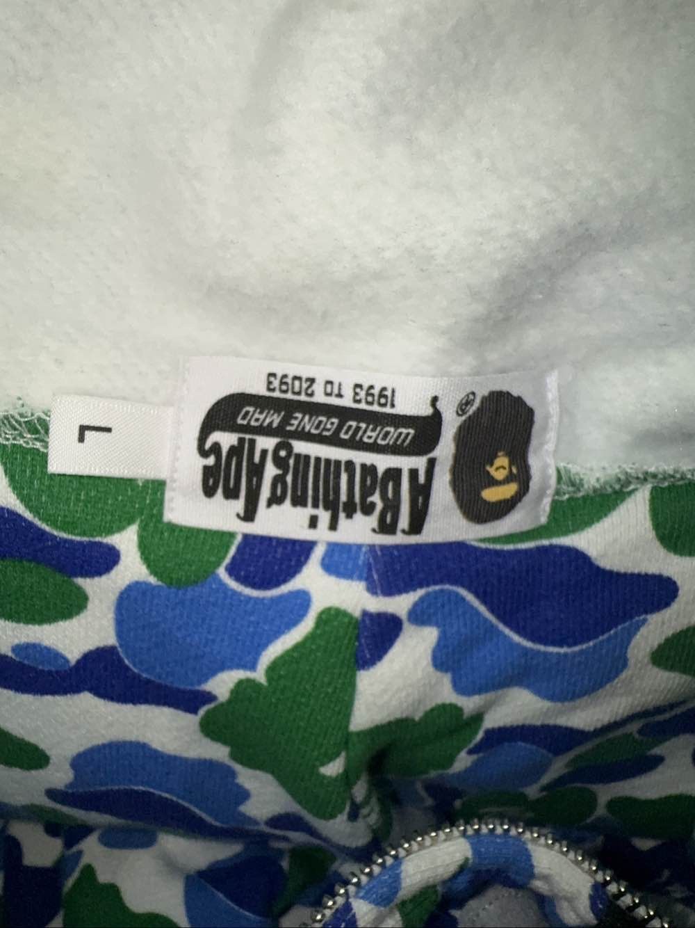 Bape Camo Shark Hoodie in Multi Size US L / EU 52-54 / 3 - 3 Thumbnail
