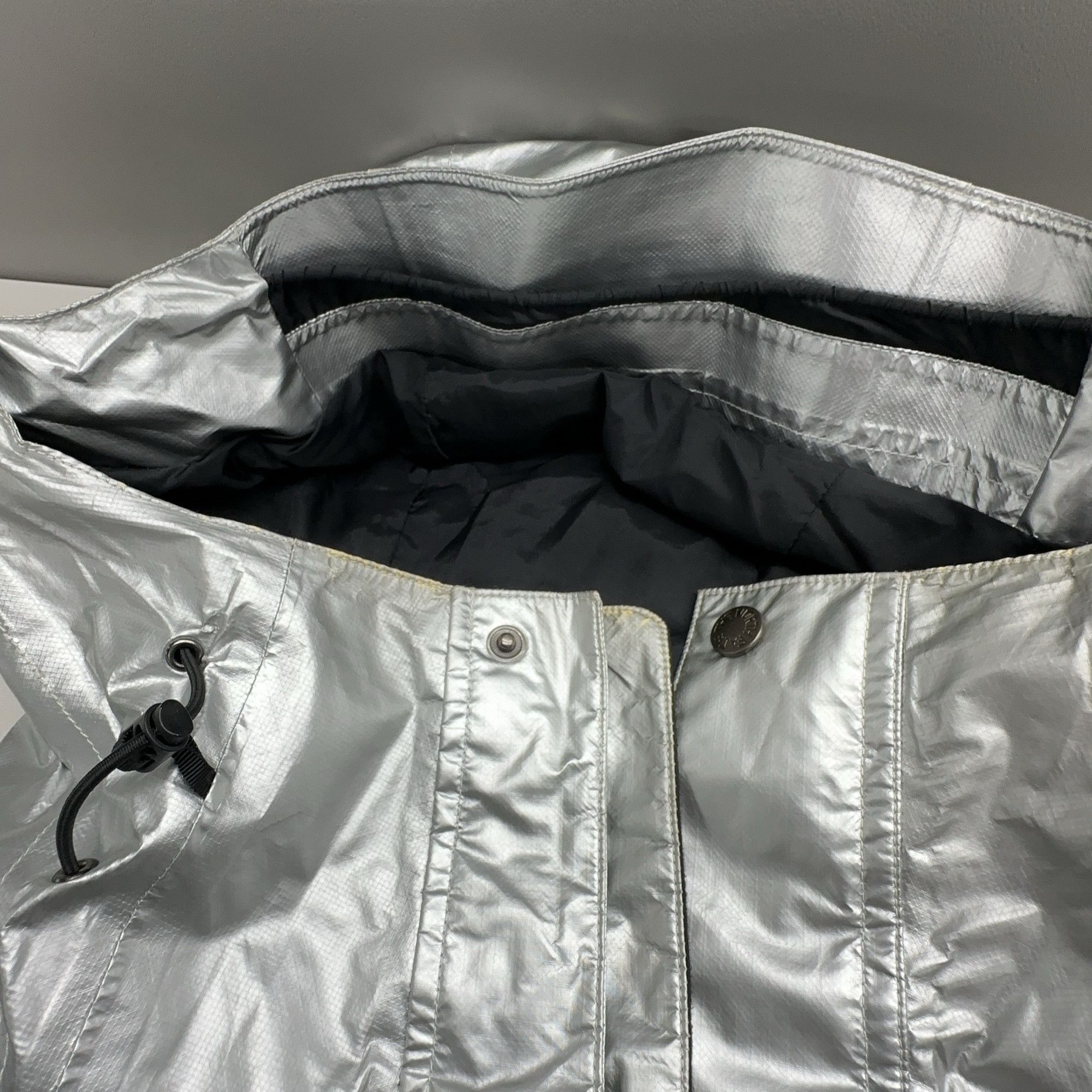 Supreme Supreme x The North Face Metallic Jacket Size L Size US L / EU 52-54 / 3 - 5 Thumbnail