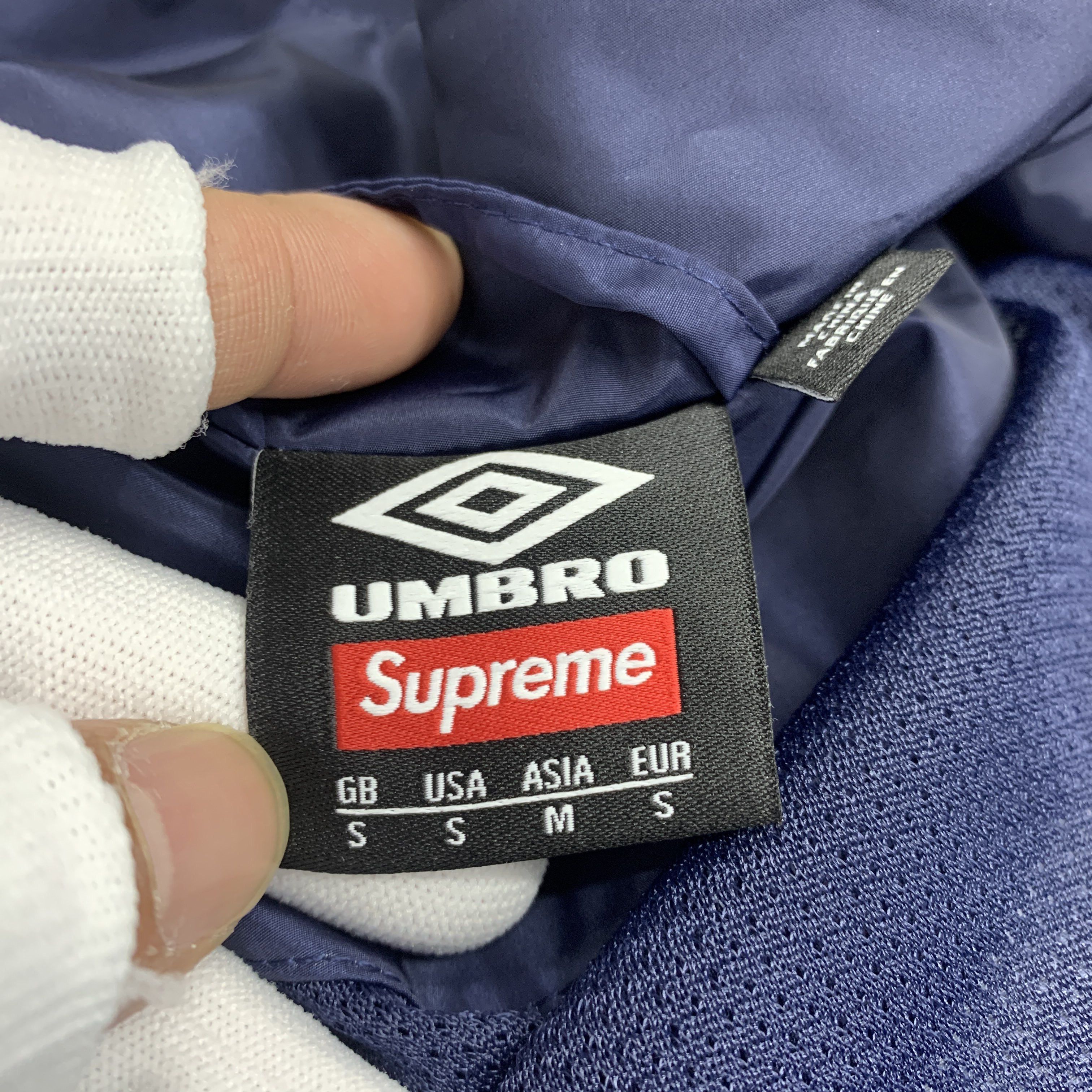 Supreme Supreme x Umbro Gradient Track Jacket Size S Size US S / EU 44-46 / 1 - 3 Thumbnail