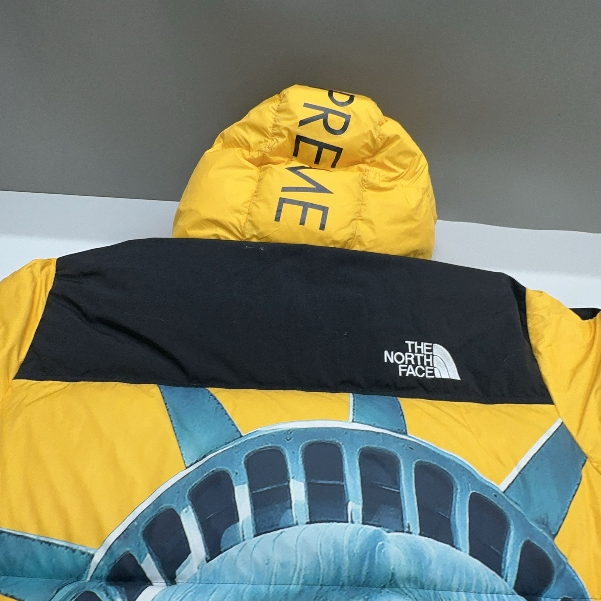 Supreme Supreme x The North Face Statue of Liberty Puffer Jacket L Size US L / EU 52-54 / 3 - 15 Thumbnail