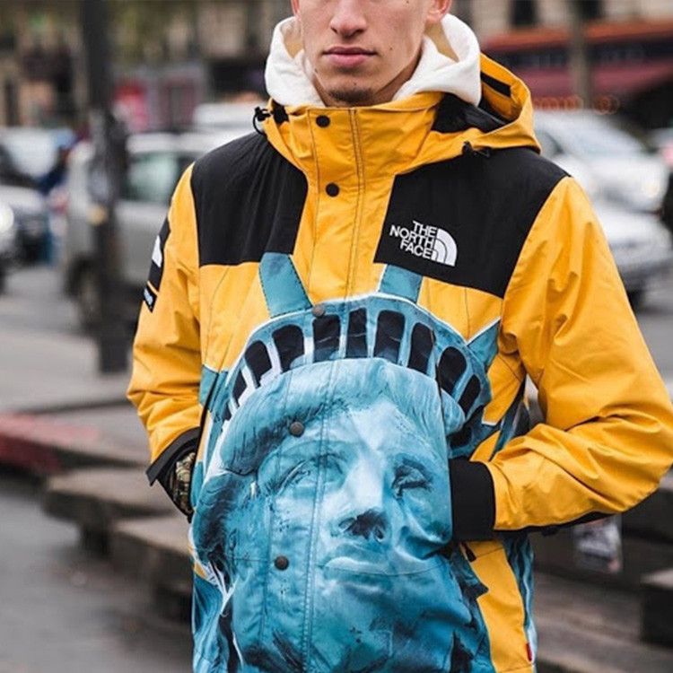 Supreme Supreme x The North Face Statue of Liberty Jacket Size M Size US M / EU 48-50 / 2 - 6 Thumbnail