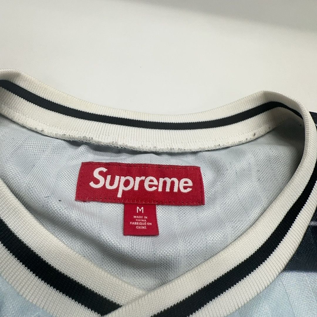 Supreme Supreme Damien Hirst Animal Graphic Soccer Jersey Size M Size US M / EU 48-50 / 2 - 3 Thumbnail