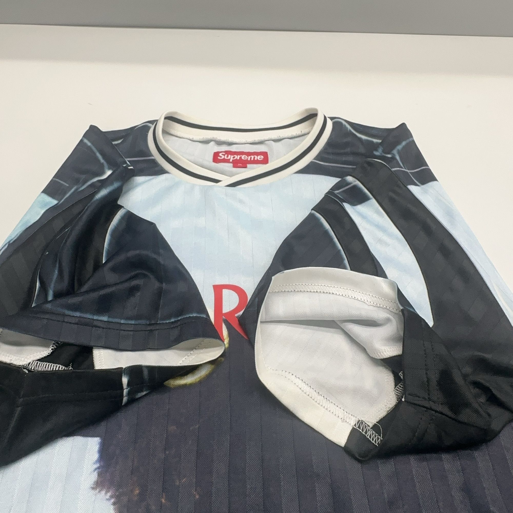 Supreme Supreme Damien Hirst Animal Graphic Soccer Jersey Size M Size US M / EU 48-50 / 2 - 9 Thumbnail
