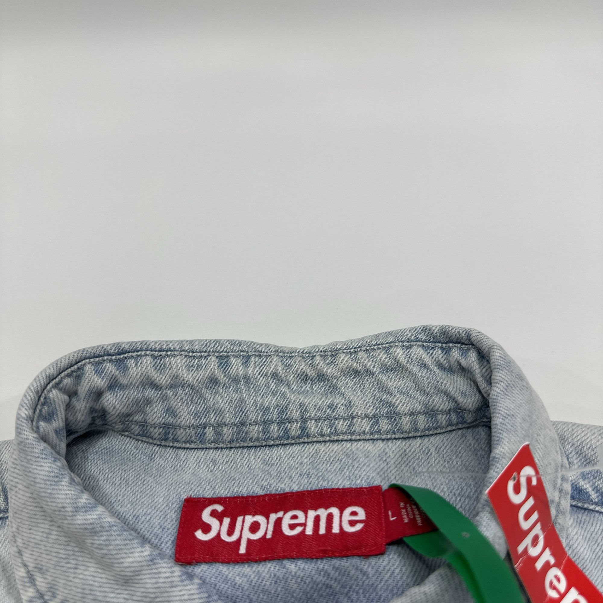 Supreme Supreme Small Box Logo Denim Shirt Size L Size US L / EU 52-54 / 3 - 3 Thumbnail