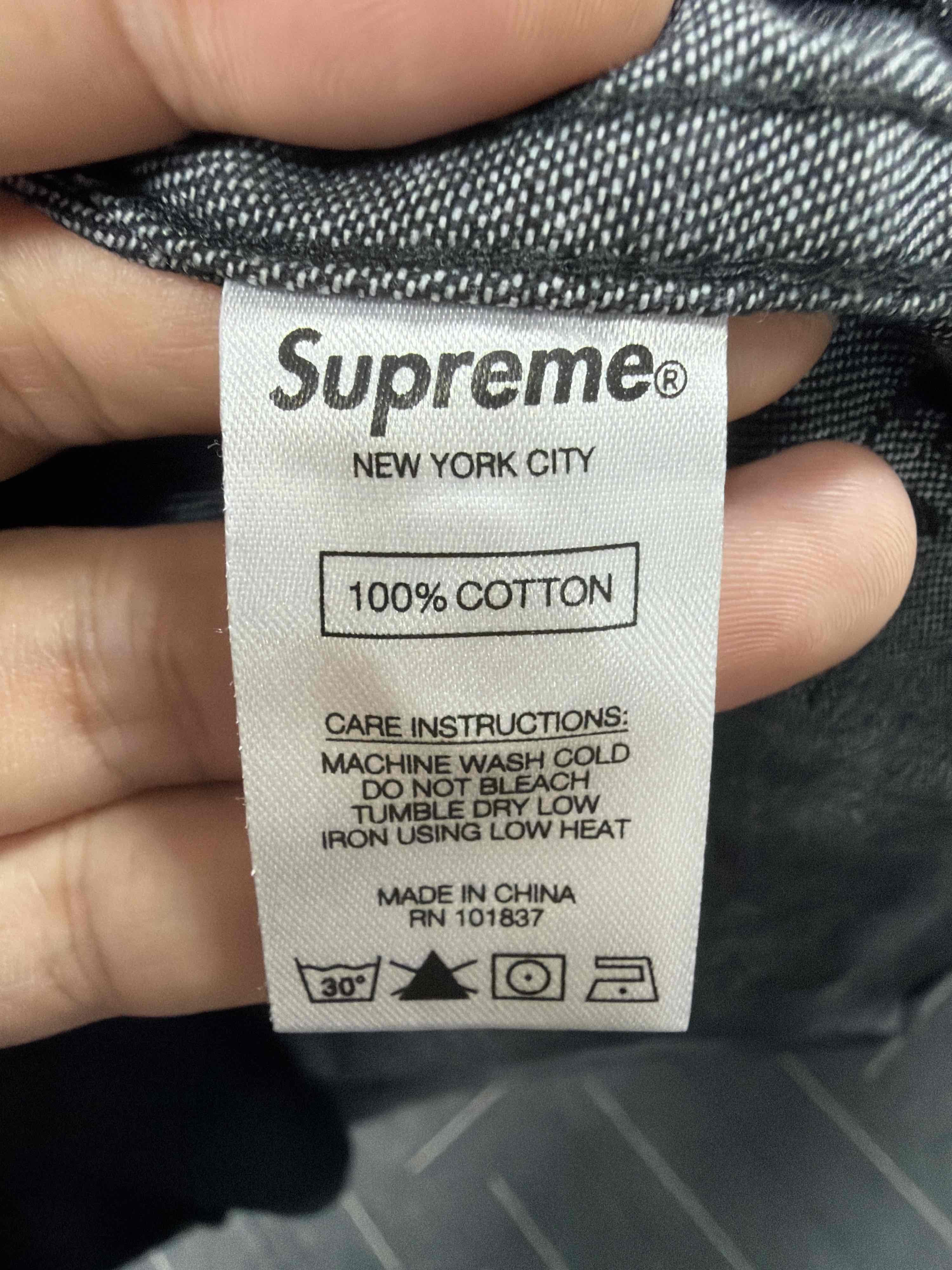 Supreme Supreme Logo Denim Shirt Black L Size US L / EU 52-54 / 3 - 4 Thumbnail