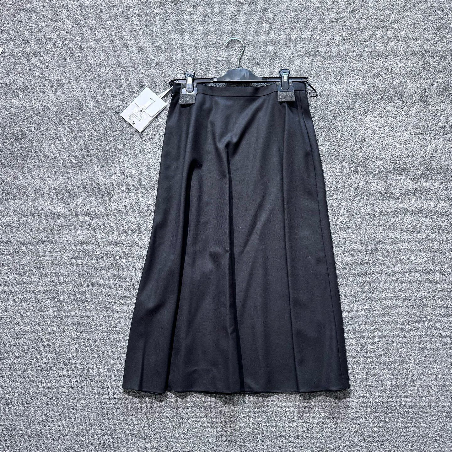 Dior Dior Uniforme Wool Midi Skirt Size 38 Size 27" / US 4 / IT 40 - 2 Thumbnail
