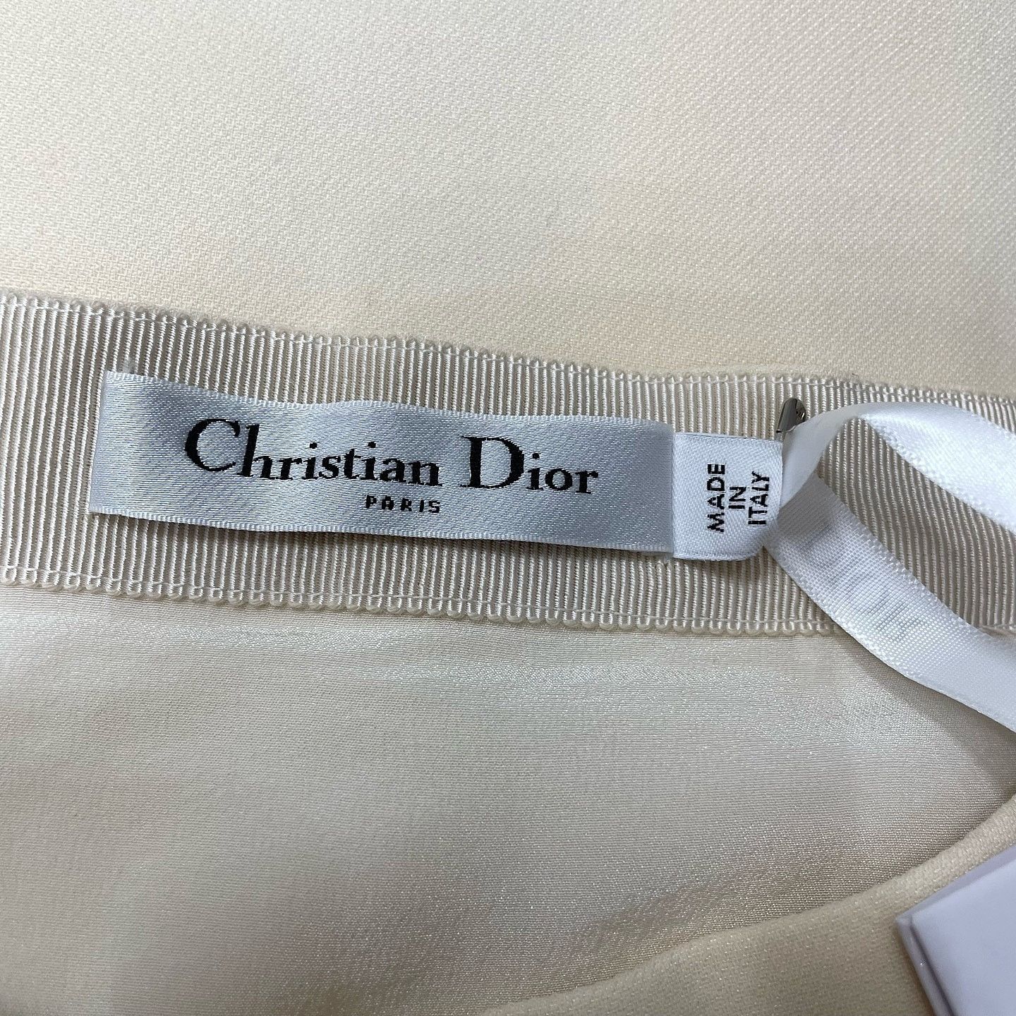Dior Christian Dior Buttoned Wool Silk Skirt Size 36 Size 26" / US 2 / IT 38 - 3 Thumbnail