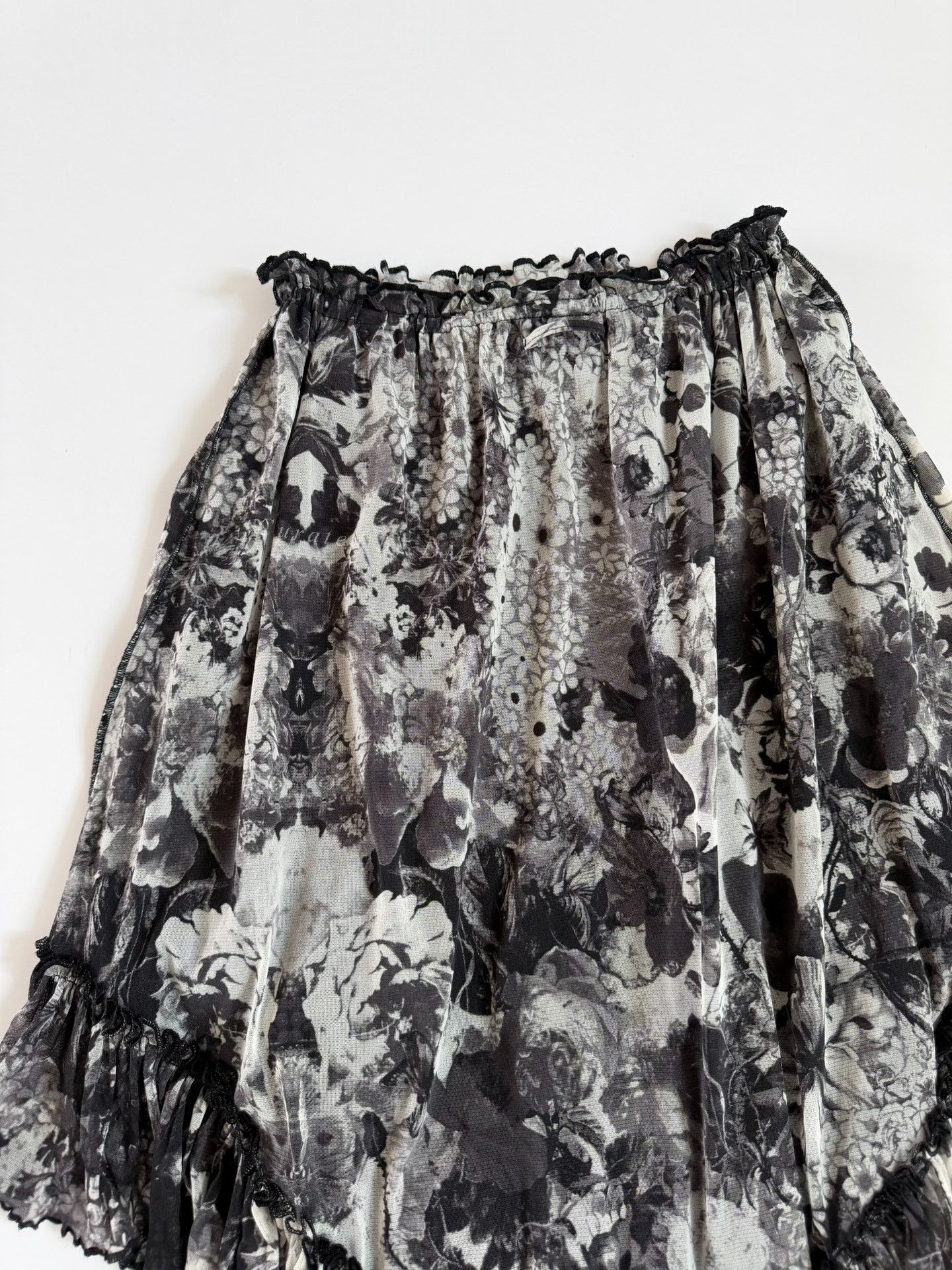Jean Paul Gaultier Jean Paul Gaultier Vintage Portrait Floral Skirt Size 40" / US 18 - 8 Thumbnail