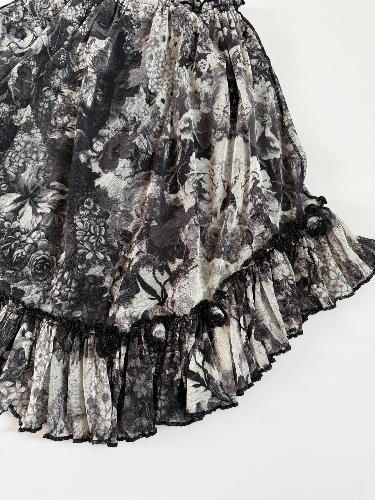 Jean Paul Gaultier Jean Paul Gaultier Vintage Portrait Floral Skirt Size 40" / US 18 - 3 Thumbnail