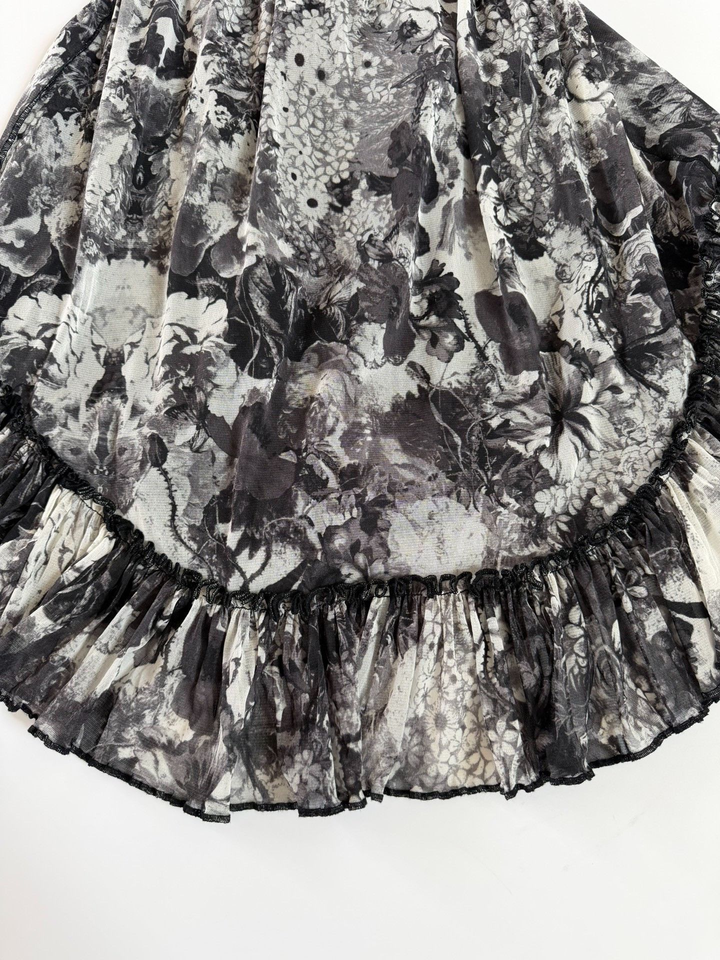 Jean Paul Gaultier Jean Paul Gaultier Vintage Portrait Floral Skirt Size 40" / US 18 - 7 Thumbnail
