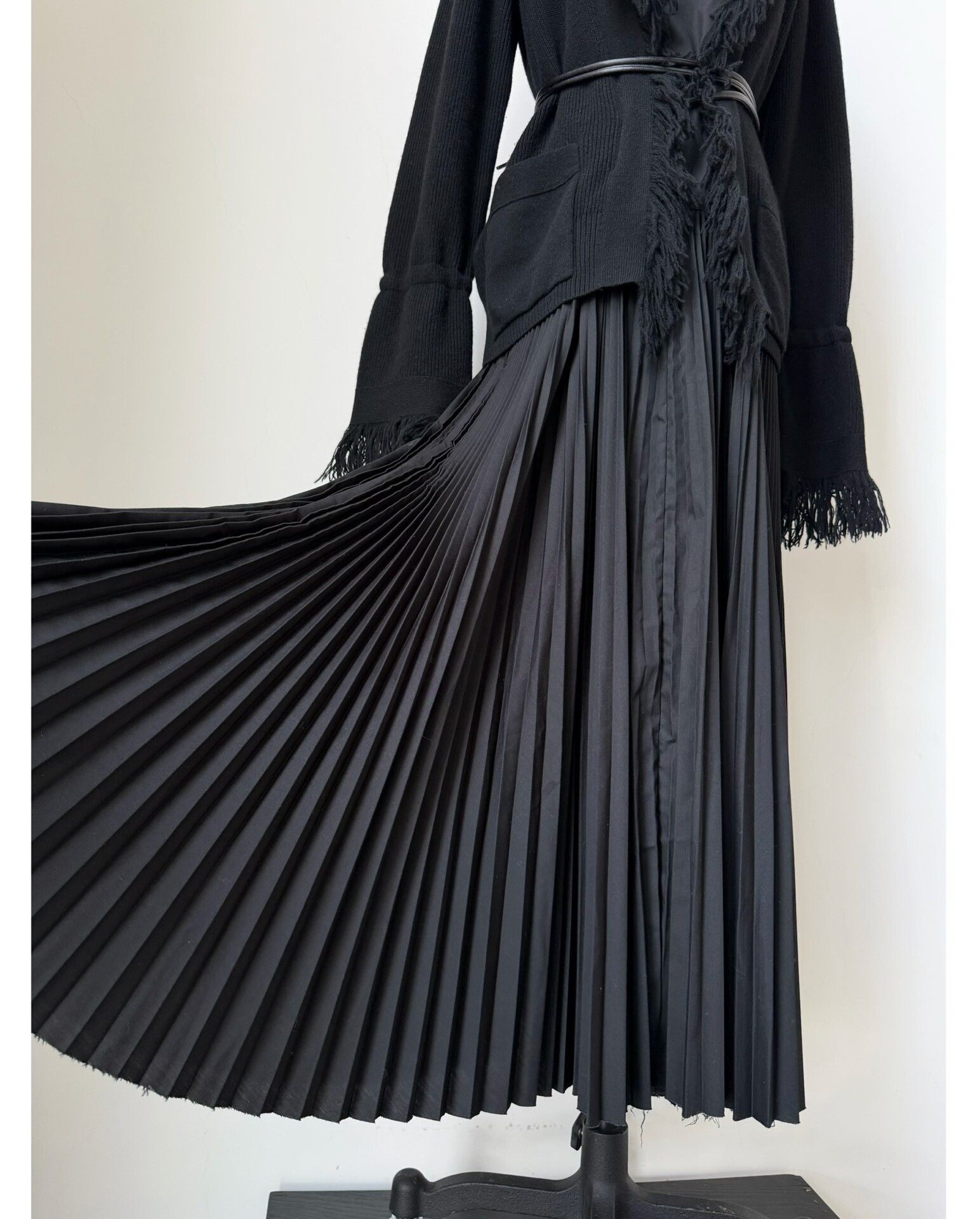 Sacai Sacai 2018 FW Wool Fringe Pleated Dress Size M / US 6-8 / IT 42-44 - 8 Thumbnail