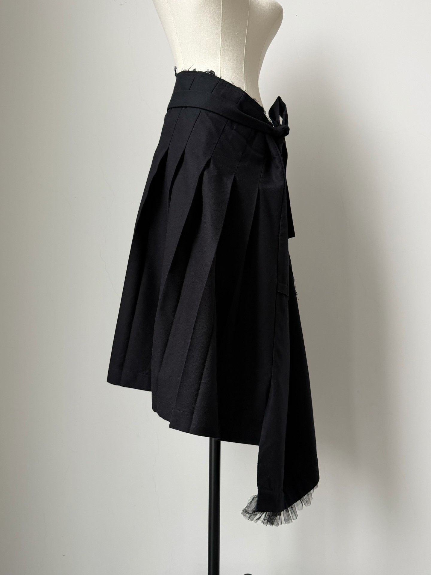 Comme des Garcons Comme des Garçons 2005 Asymmetric Wool Skirt Size 38" / US 16 / IT 52 - 5 Thumbnail