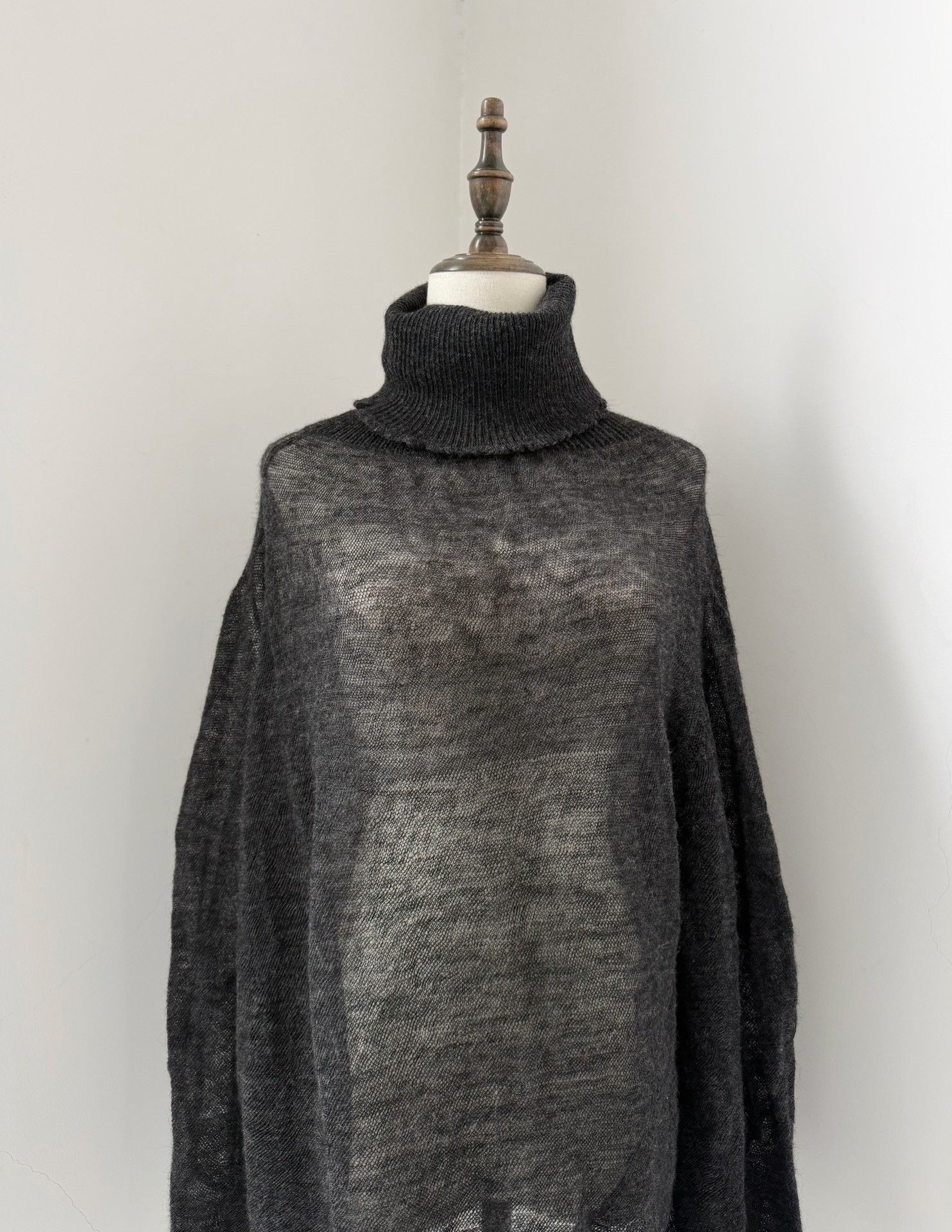 Dries Van Noten Dries Van Noten Mohair Serrated Neck Pullover Size S / US 4 / IT 40 - 4 Thumbnail