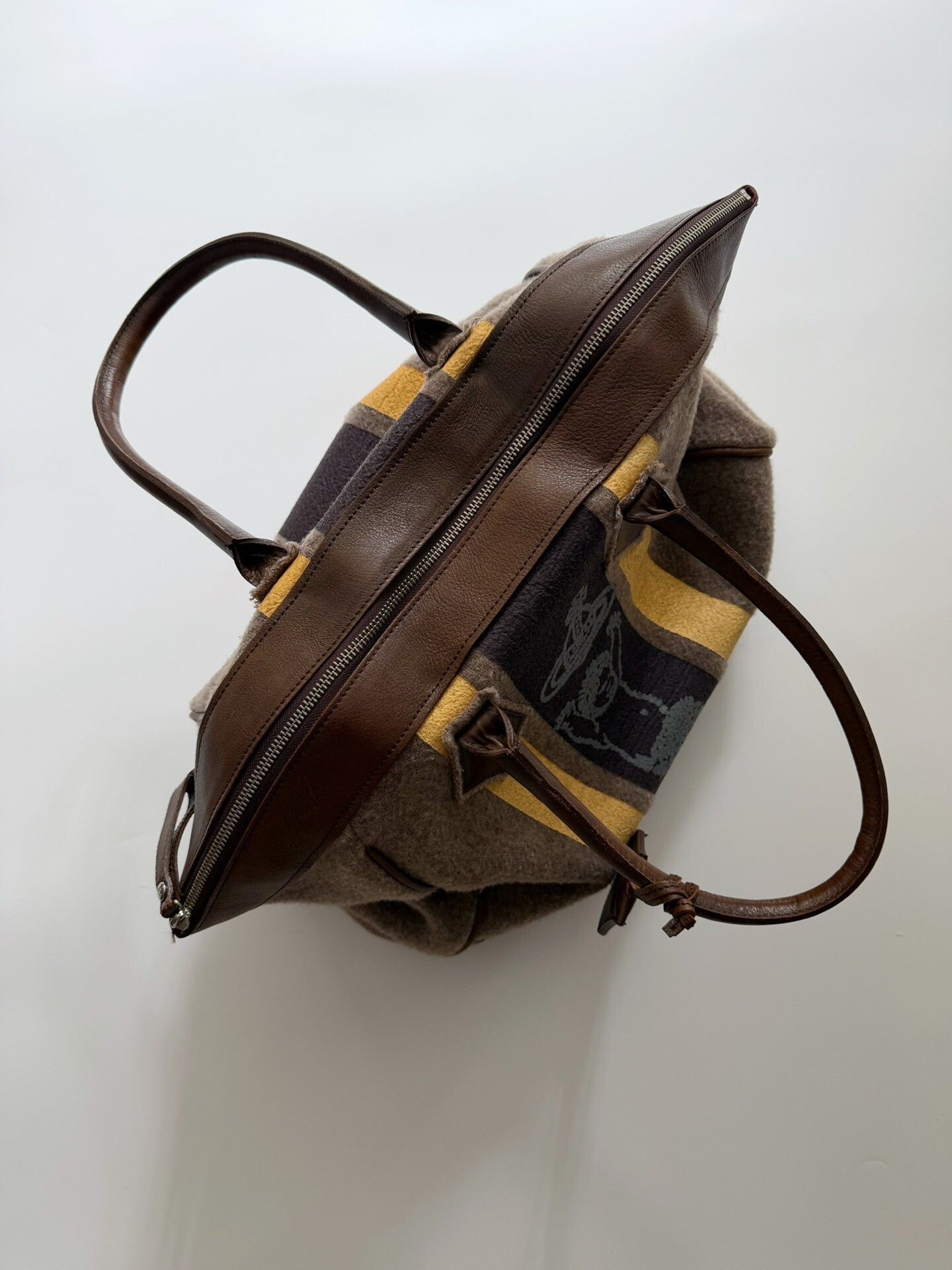 Vivienne Westwood Vivienne Westwood Vintage Felt Saturn Handbag Size ONE SIZE - 4 Thumbnail