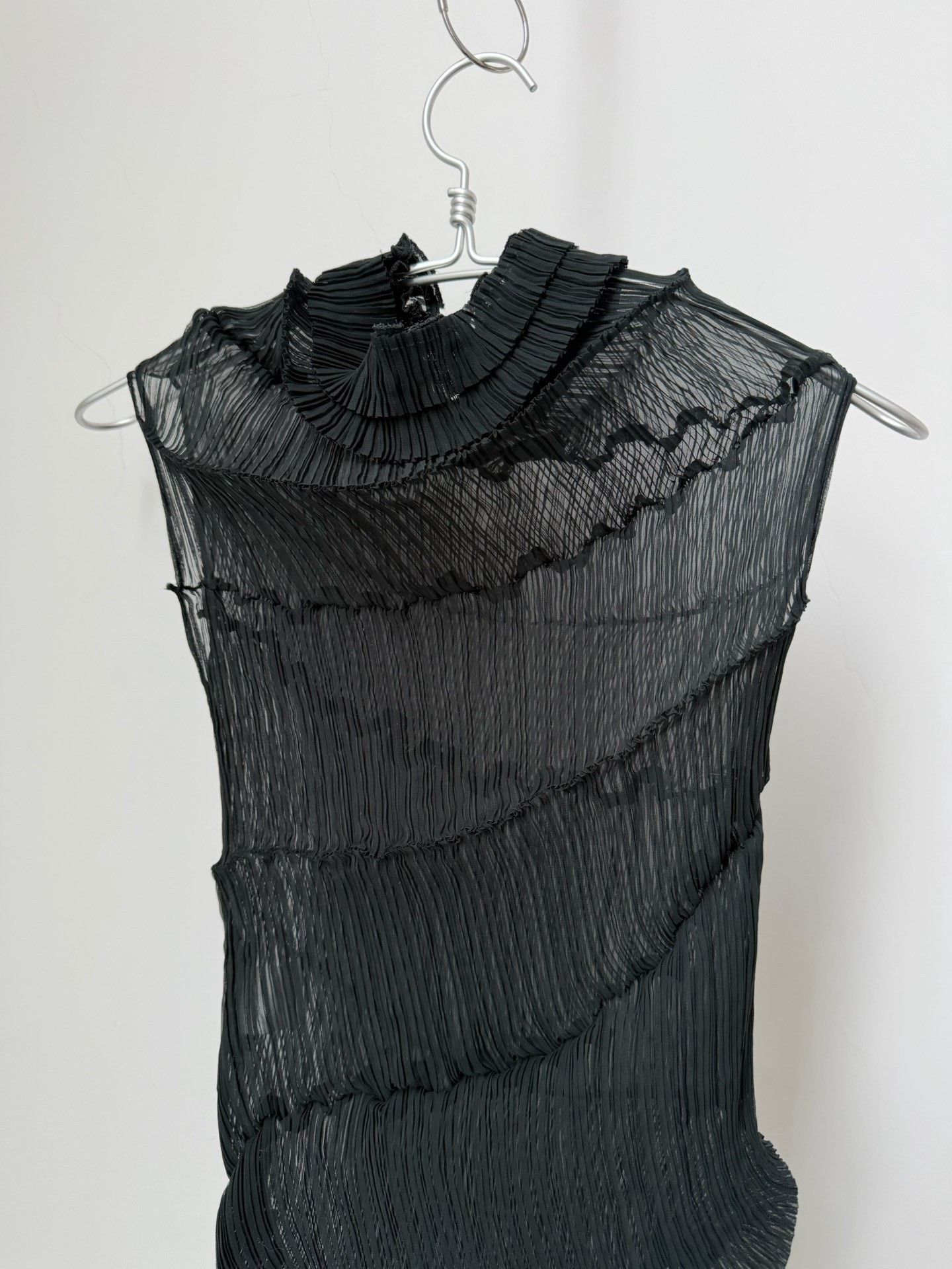 Issey Miyake Issey Miyake 1993 Spiral Pleat High Neck Top Size M / US 6-8 / IT 42-44 - 8 Thumbnail