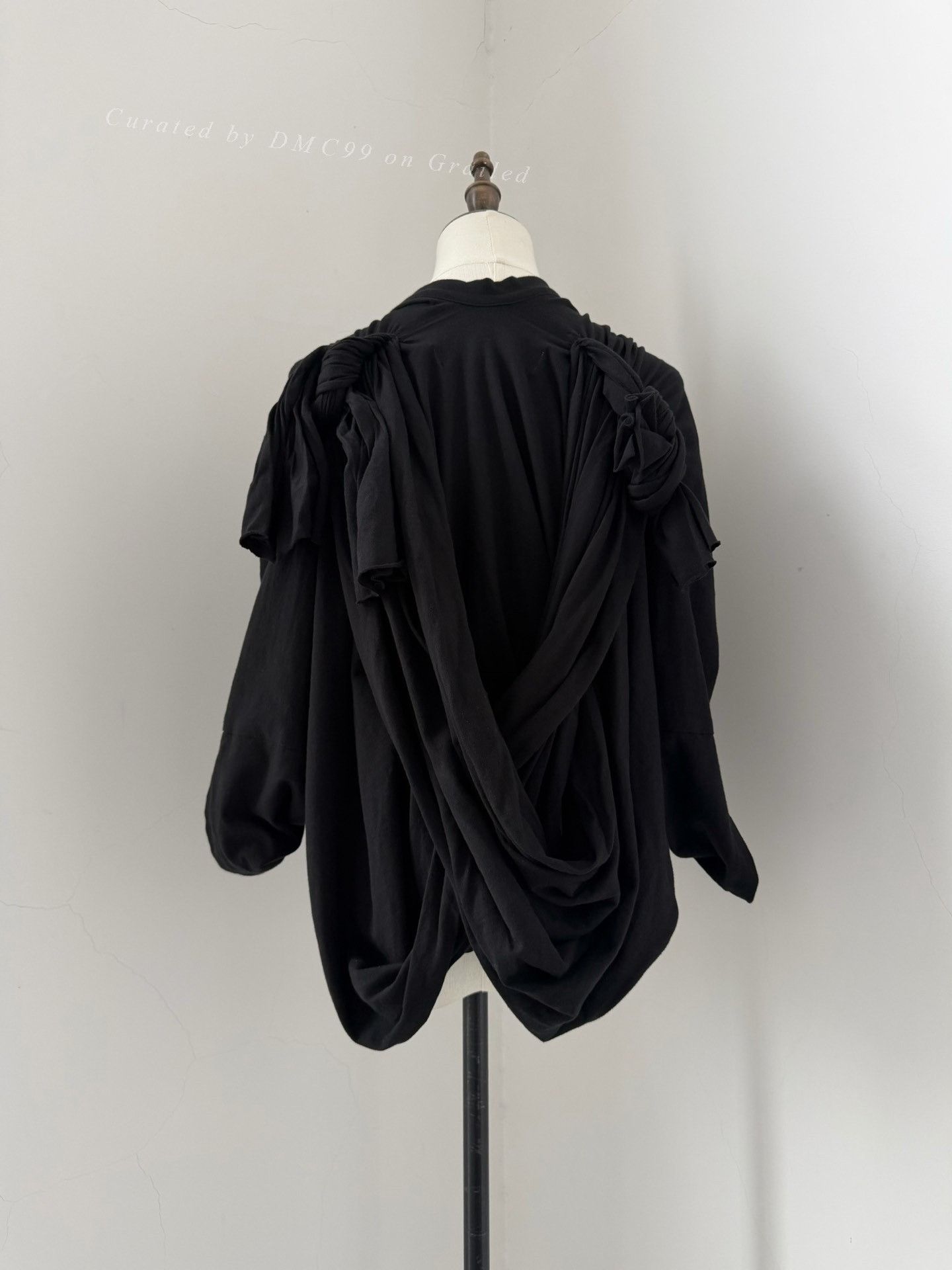 Comme des Garcons Comme des Garçons 2022 TAO Top Size M / US 6-8 / IT 42-44 - 2 Thumbnail