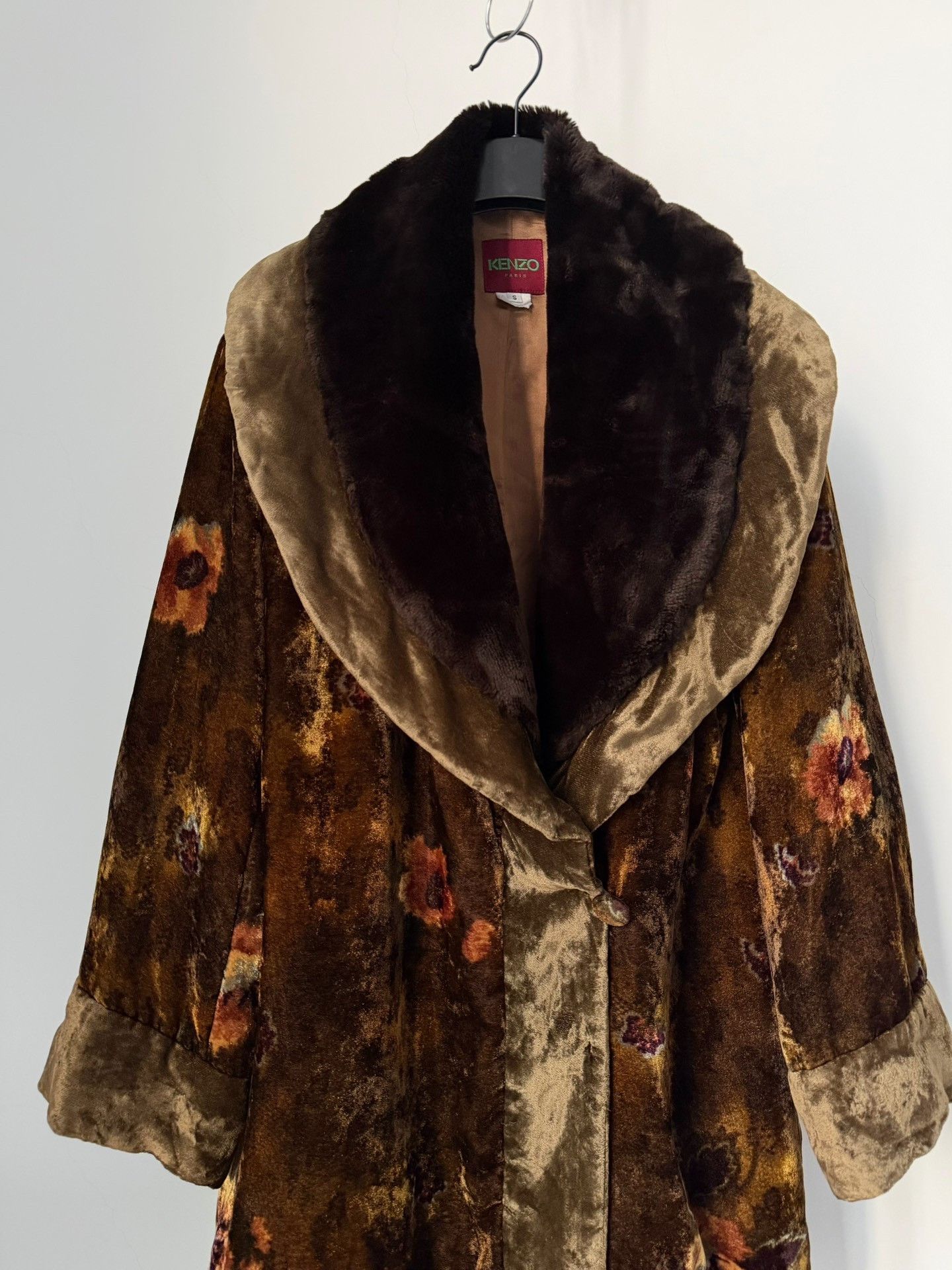 Kenzo Kenzo 80s Fur Collar Velvet Floral Coat Size M / US 6-8 / IT 42-44 - 2 Thumbnail