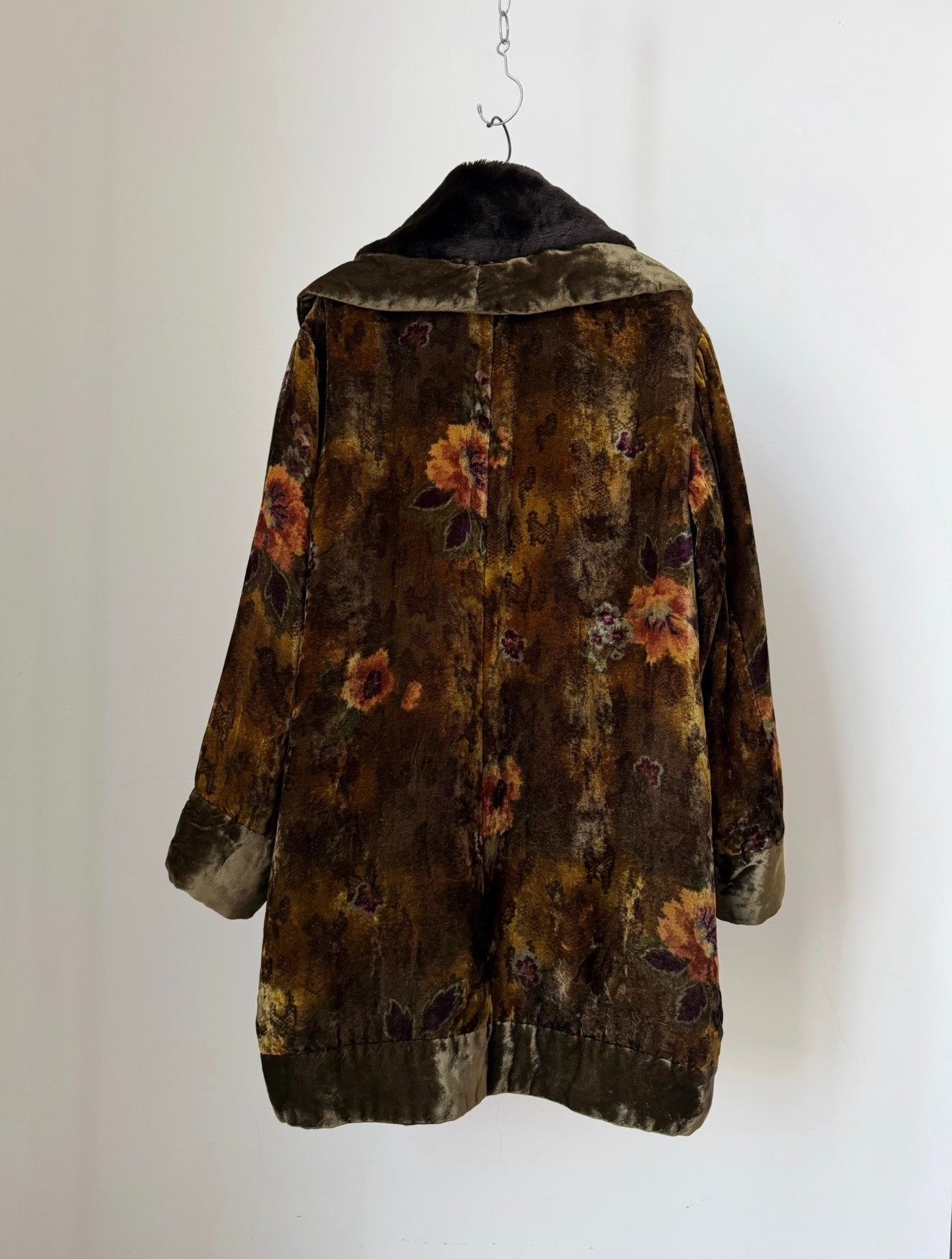 Kenzo Kenzo 80s Fur Collar Velvet Floral Coat Size M / US 6-8 / IT 42-44 - 3 Thumbnail
