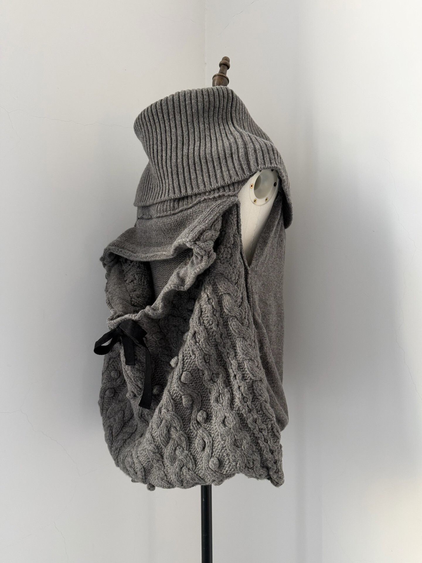 Rei Kawakubo Comme des Garçons 2010 Tao Sleeveless Knit Top Size M / US 6-8 / IT 42-44 - 3 Thumbnail