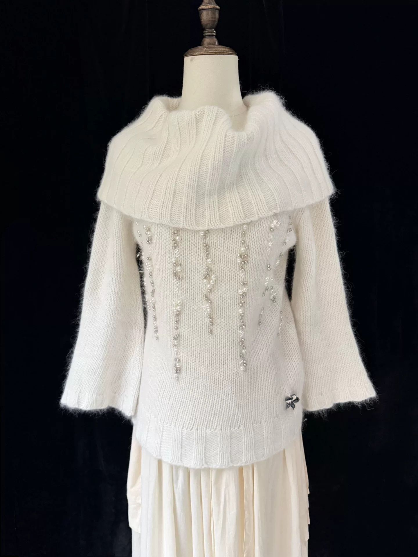 John Galliano John Galliano Vintage Beaded Pullover Sweater Size S / US 4 / IT 40 - 9 Thumbnail