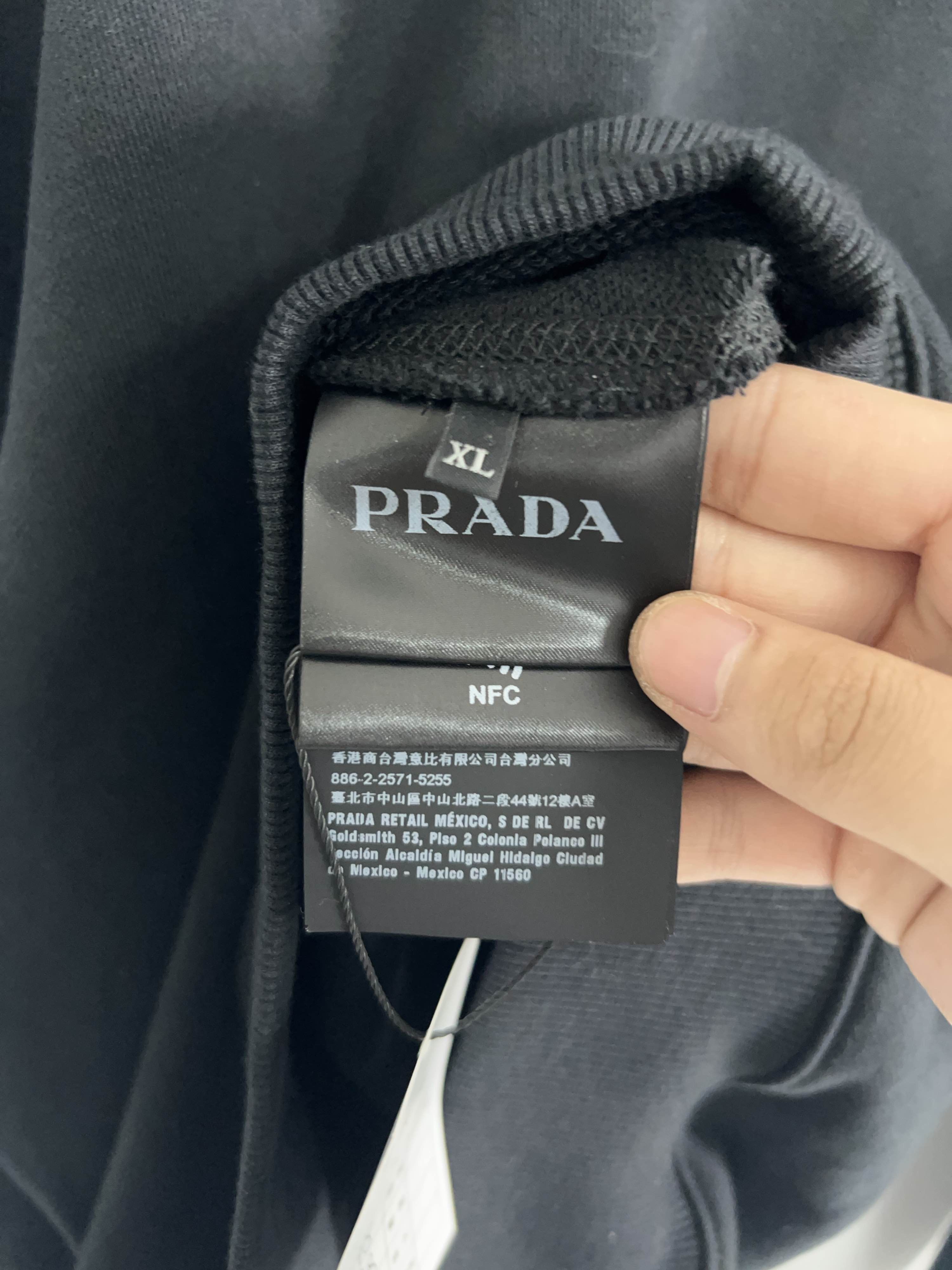 Prada Black Metal Logo Sweatshirt in XL Size US XL / EU 56 / 4 - 4 Thumbnail