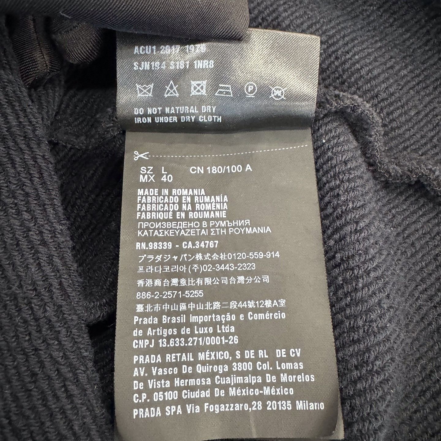 Prada Classic Black Logo Tab Sweatshirt Size US L / EU 52-54 / 3 - 5 Thumbnail