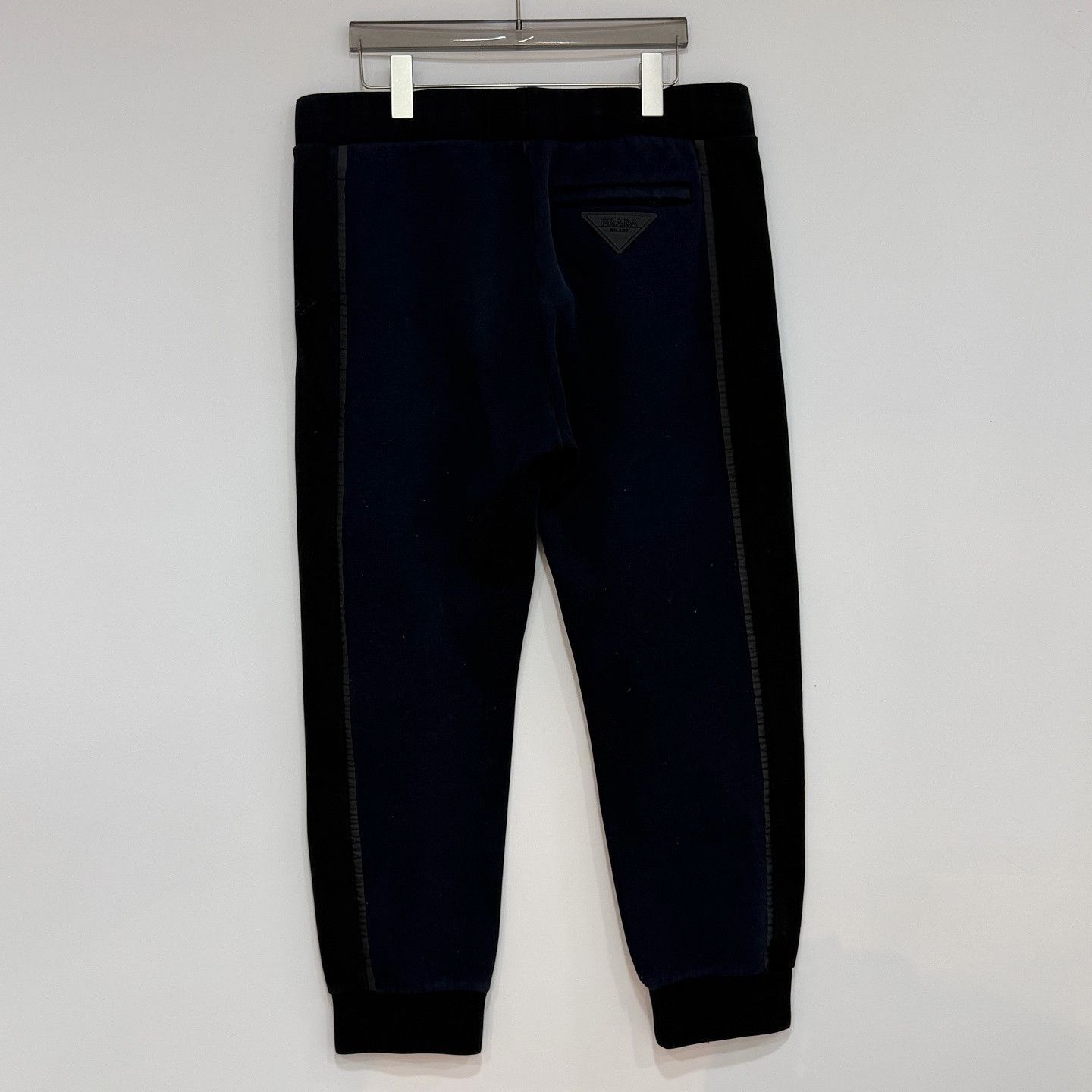 Prada Stylish Black Sweatpants with Logo Patch Size US 36 / EU 52 - 2 Thumbnail