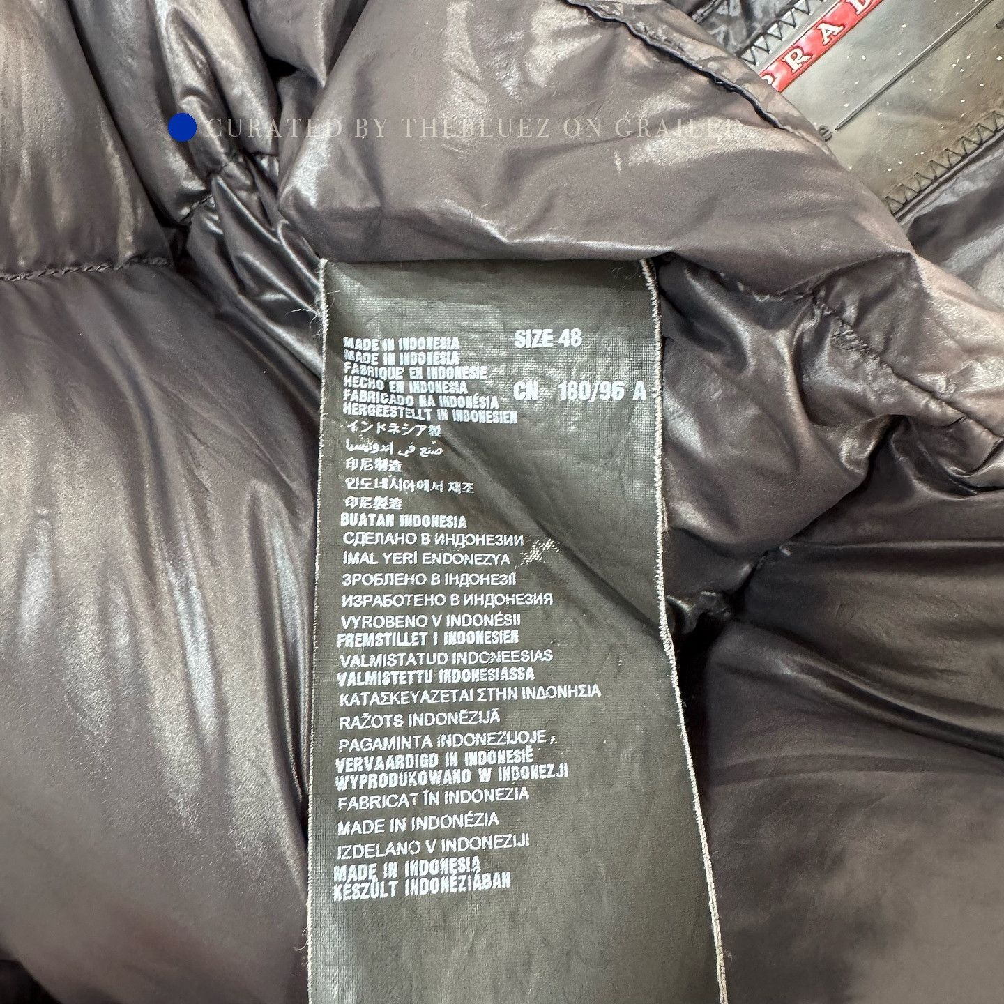 Prada Sleek Black Puffer Jacket in Size M Size US M / EU 48-50 / 2 - 4 Thumbnail