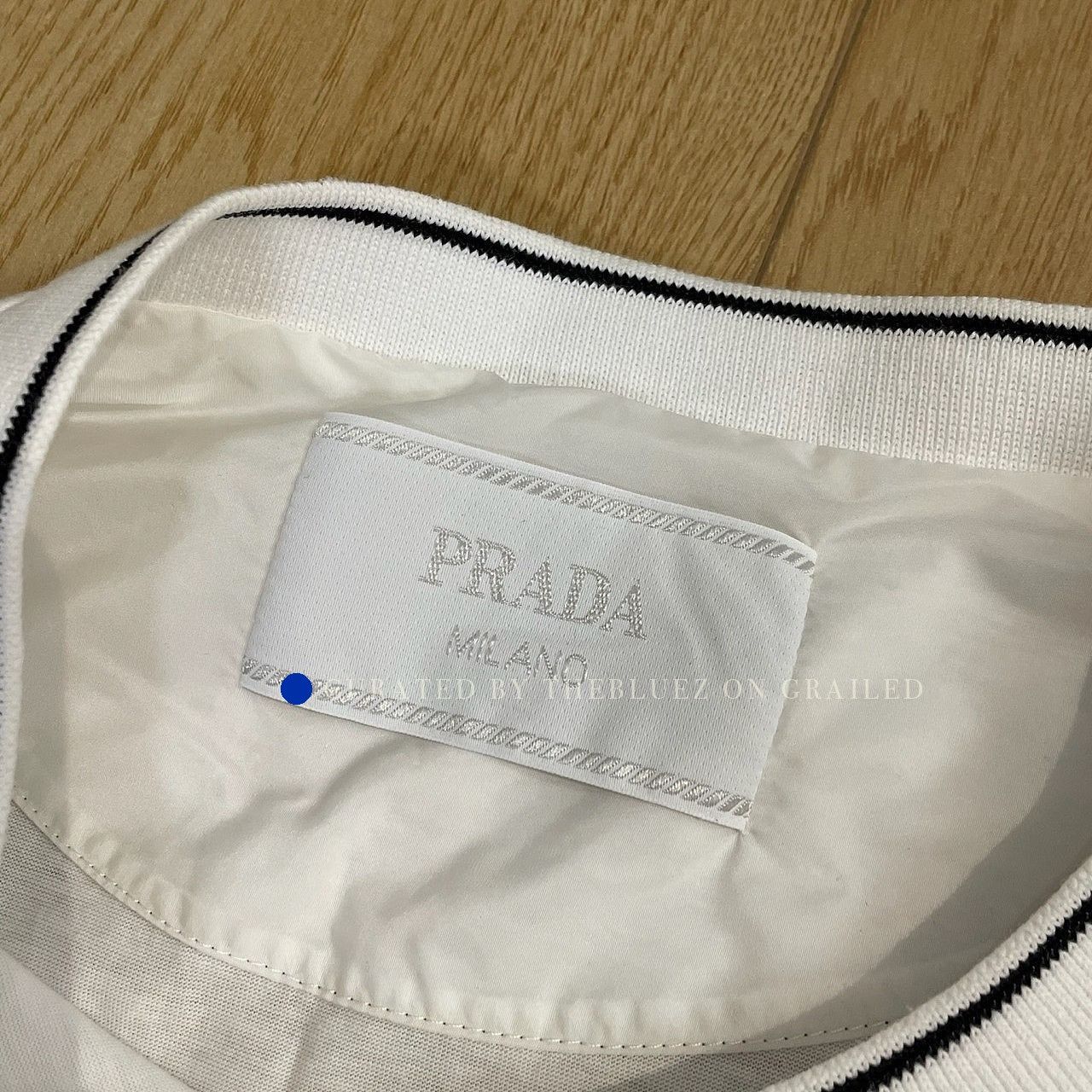 Prada Minimalist Logo Pocket T-Shirt in White Size US XS / EU 42 / 0 - 3 Thumbnail