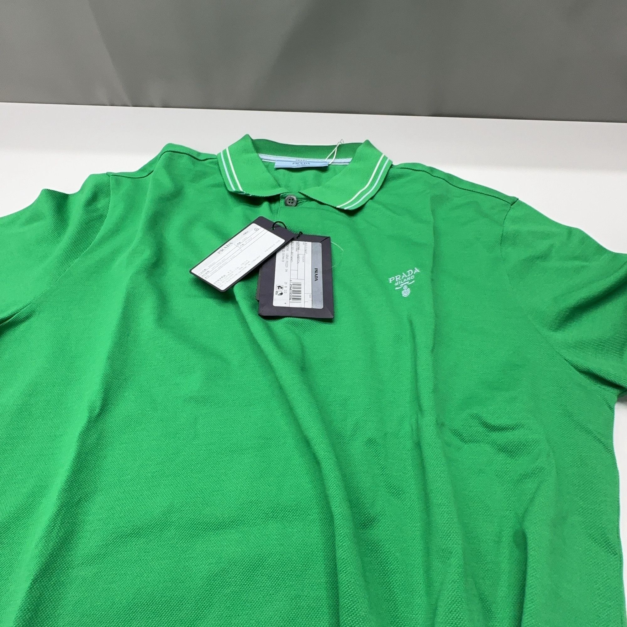 Prada Embroidered Logo Polo Shirt in Green Size US L / EU 52-54 / 3 - 8 Thumbnail