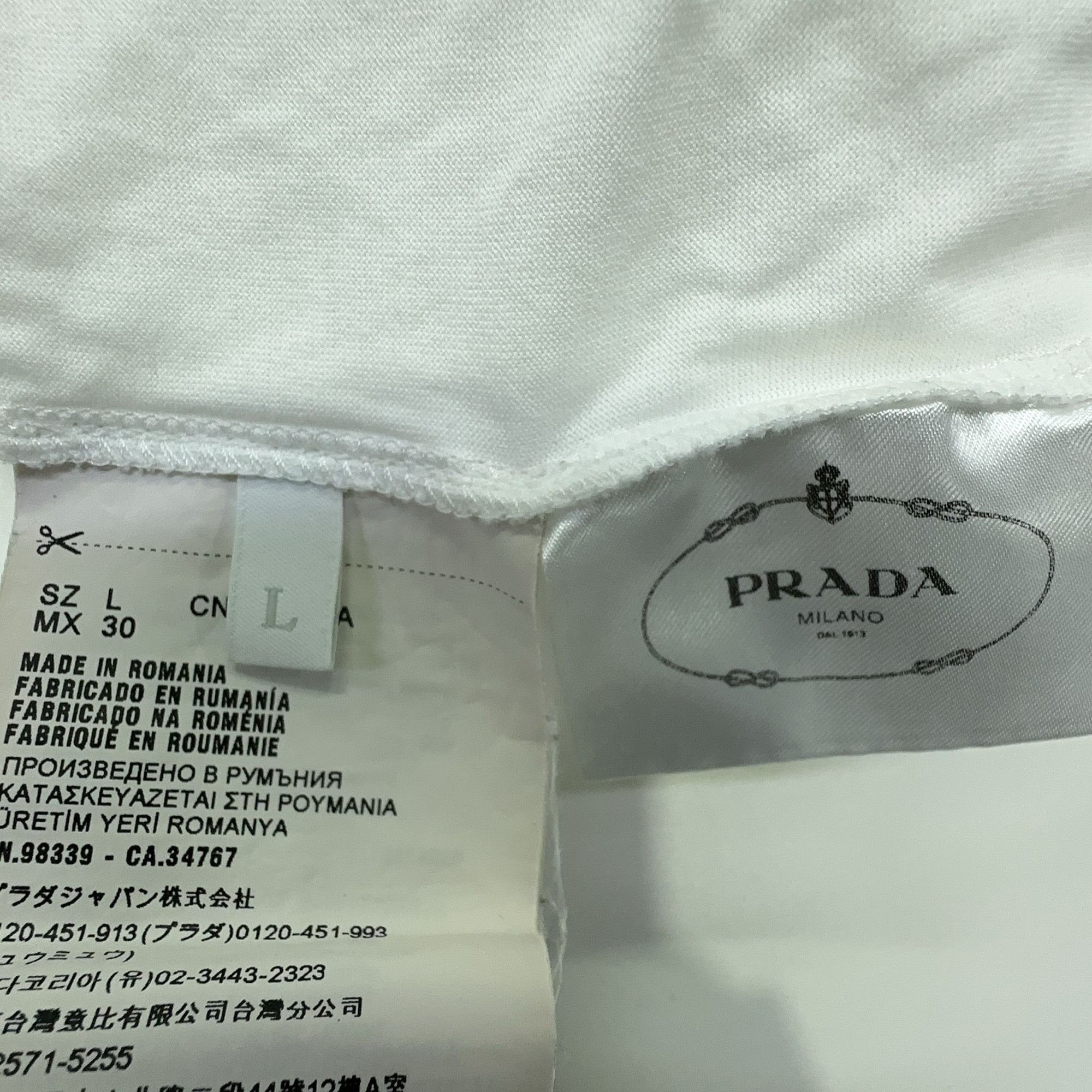 Prada Minimalist Logo Short Sleeve Tee Size US L / EU 52-54 / 3 - 4 Thumbnail