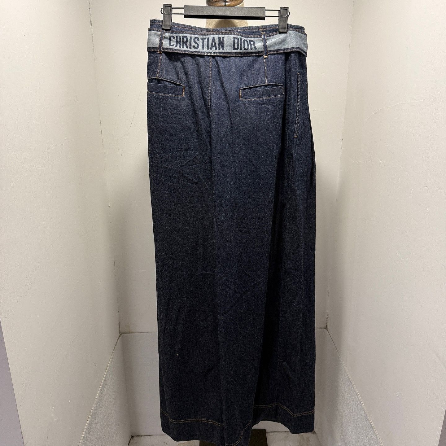 Dior DIOR Belted Pleated Denim Jeans Size 42 Size 30" / US 8 / IT 44 - 2 Thumbnail