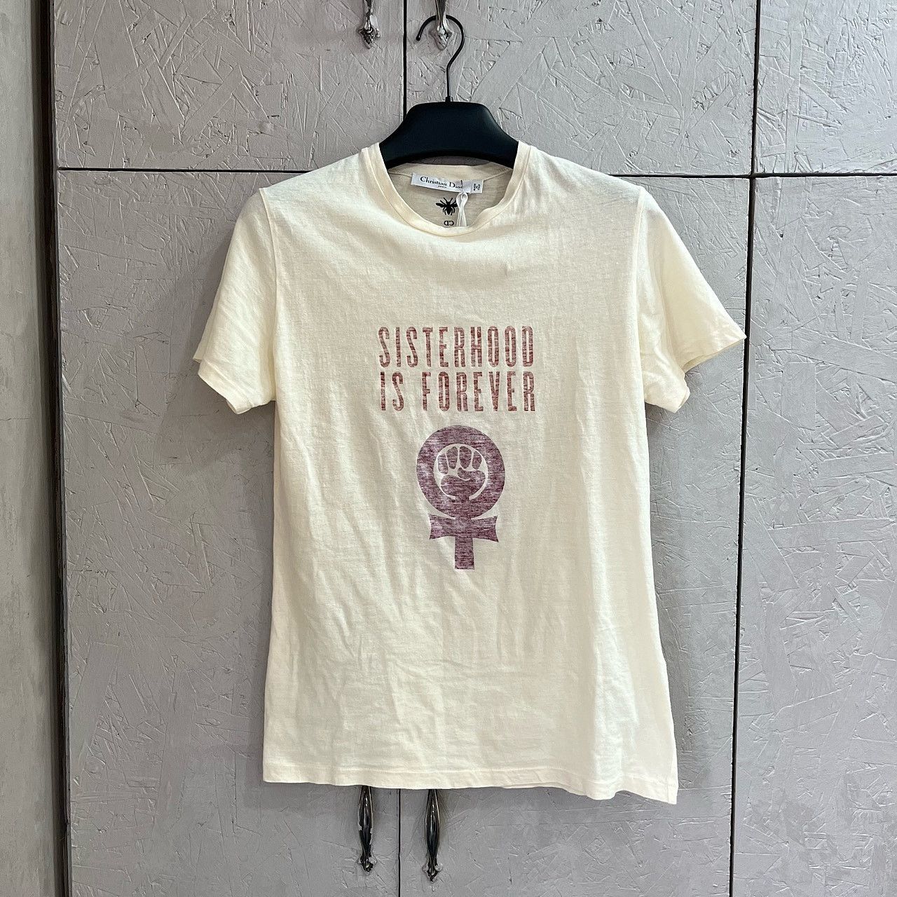 Dior Dior Sisterhood Is Forever Graphic T-Shirt Size M Size M / US 6-8 / IT 42-44 - 9 Thumbnail