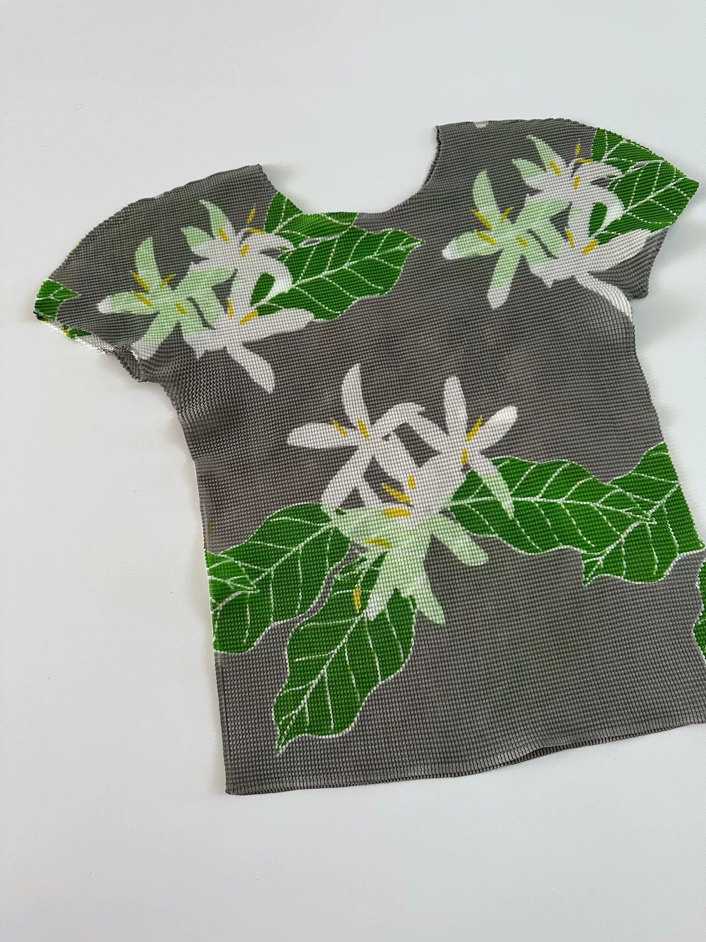 Pleats Please Issey Miyake Issey Miyake ME Line Floral Pleated Top Size XS / US 0-2 / IT 36-38 - 7 Thumbnail