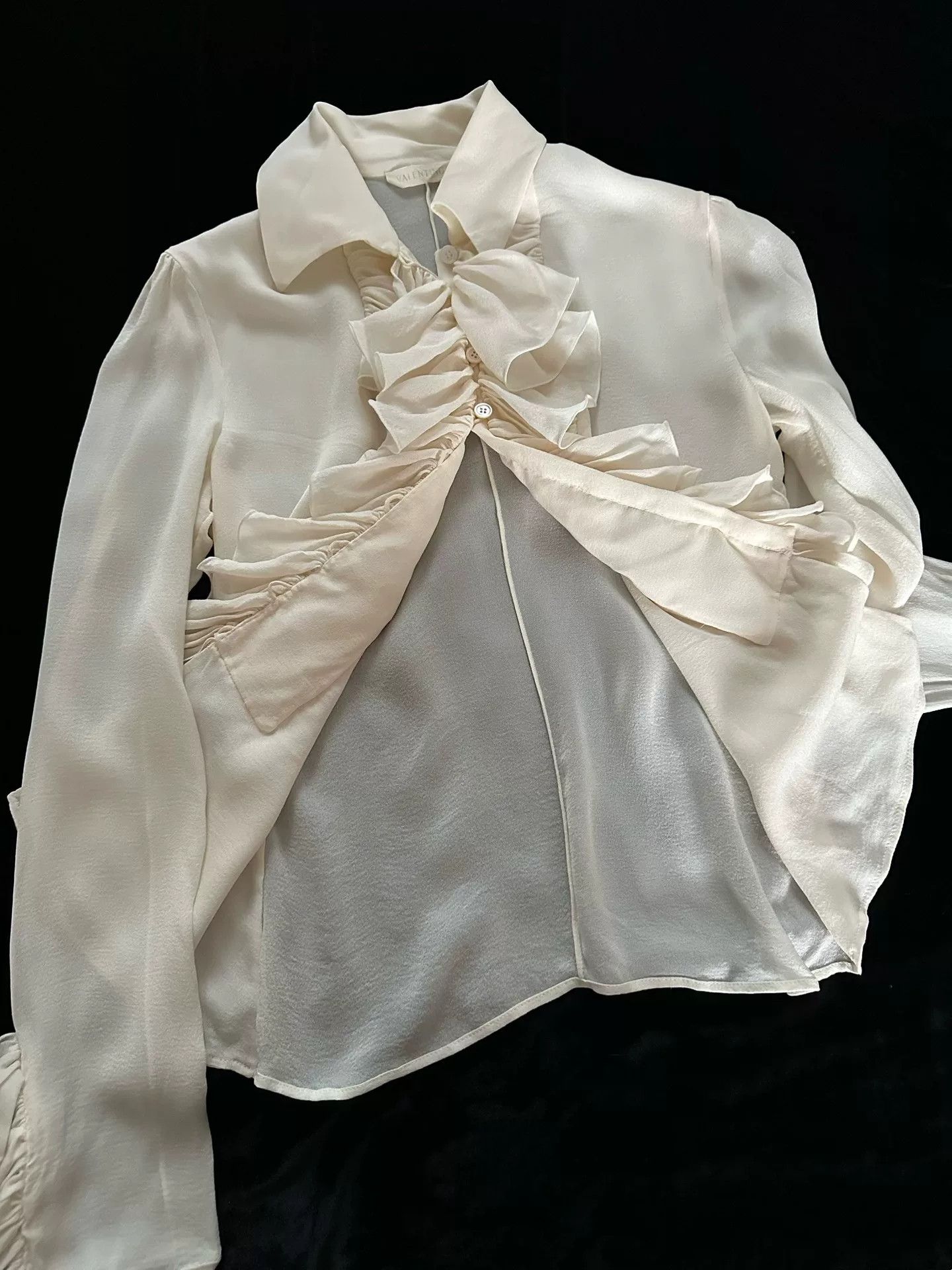 Valentino Valentino Vintage Silk Ruffle Shirt Size XS / US 0-2 / IT 36-38 - 5 Thumbnail