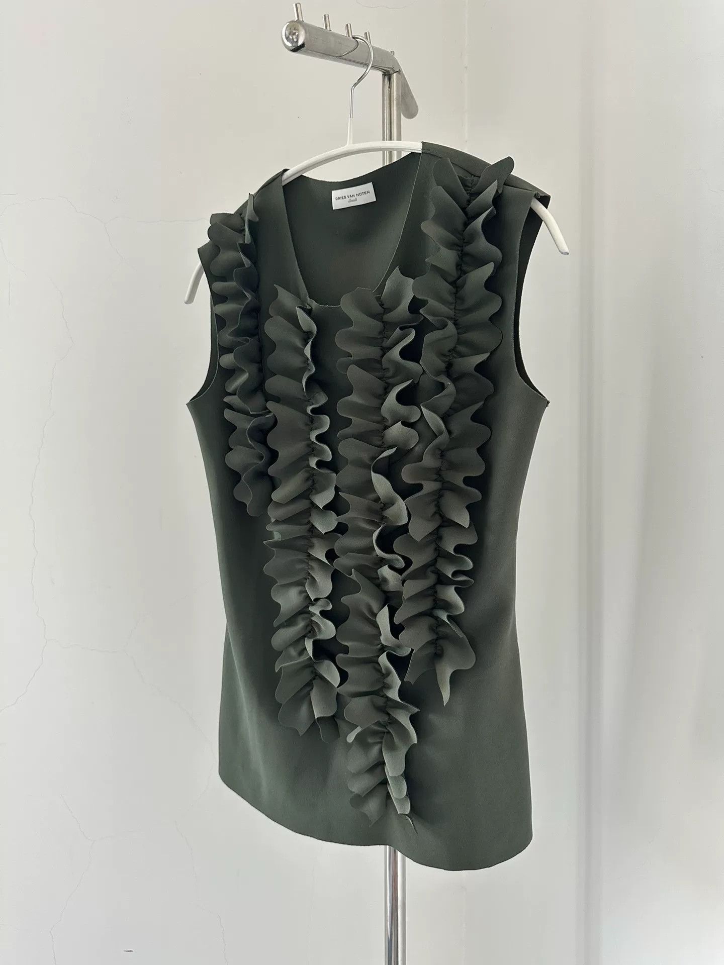 Dries Van Noten Dries Van Noten 24SS 3D Ruffled Sleeveless Tank Size S / US 4 / IT 40 - 3 Thumbnail